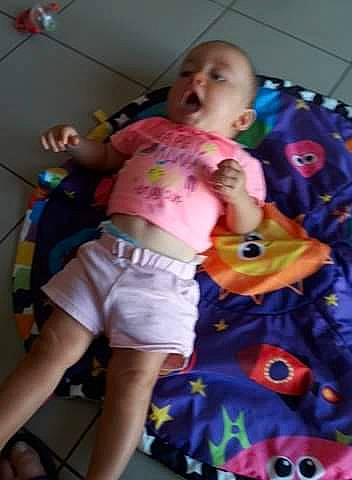 Rosa a rejoint le concours — aidez-le/la à gagner de superbes lots ! abdomen, arm, baby, cheek, child, ear, fun, leg, mouth, person, photography, pink, play, product, sleep, smile, thumb, toddler