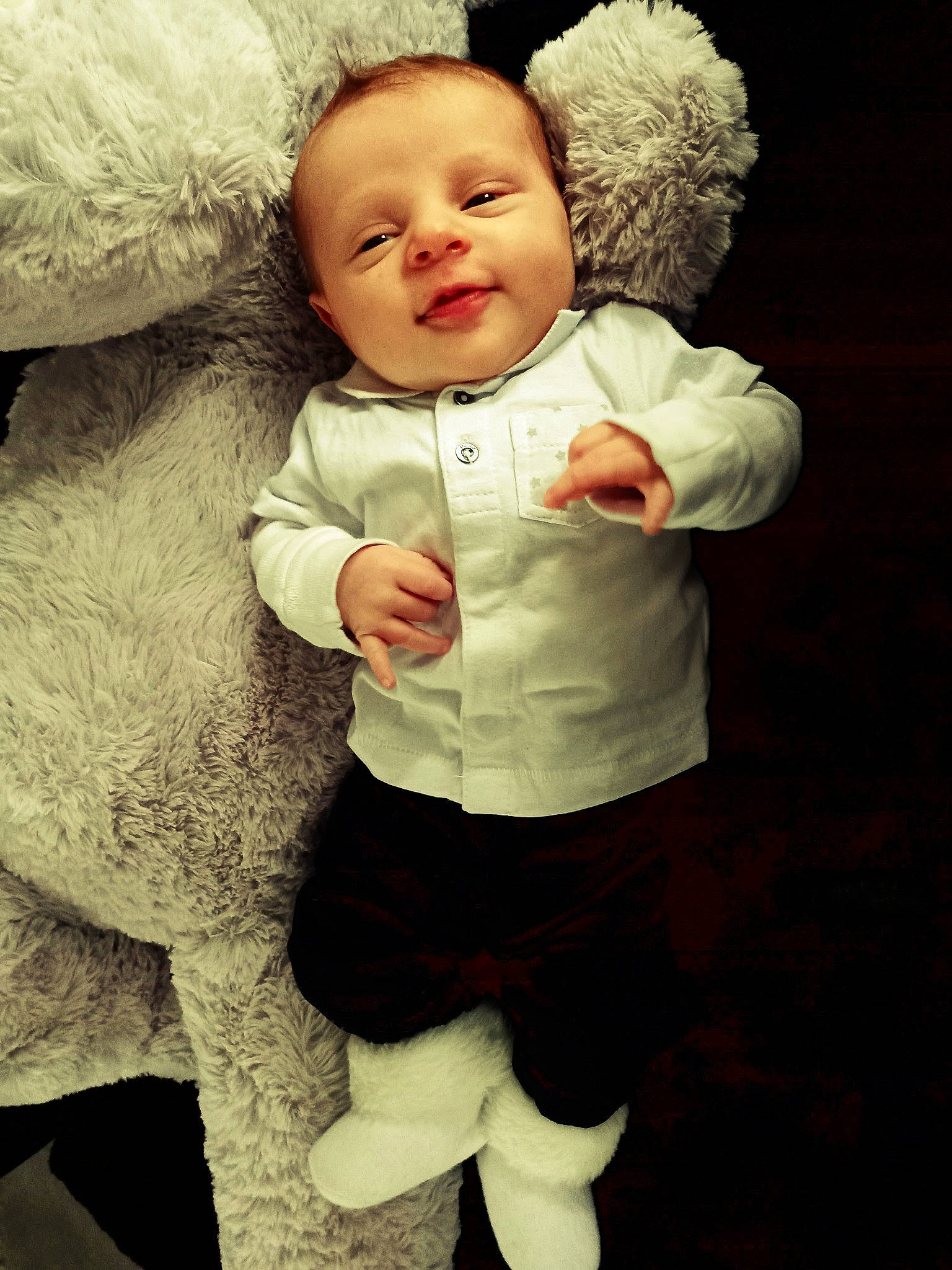 Noah participe au concours pour gagner de l'argent avec cette photo : baby, baby_toddler_clothing, cheek, child, eye, face, finger, gesture, hand, happy, headgear, leg, nose, person, pink, skin, sleeve, smile, standing, toddler