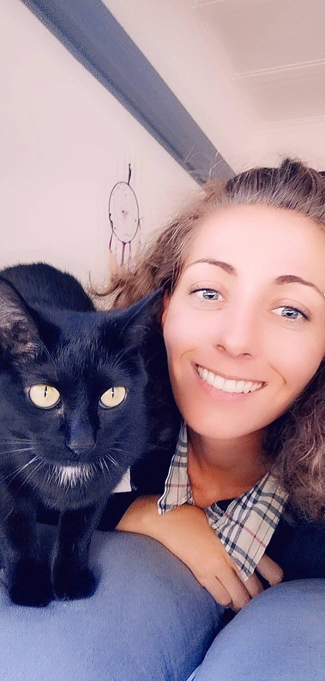 Baghera a rejoint le concours — aidez-le/la à gagner de superbes lots ! beauty, black_cat, carnivore, cat, eye, eyebrow, face, facial_expression, felidae, forehead, fur, hair, head, nose, photography, selfie, skin, small_to_medium_sized_cats, smile, whiskers