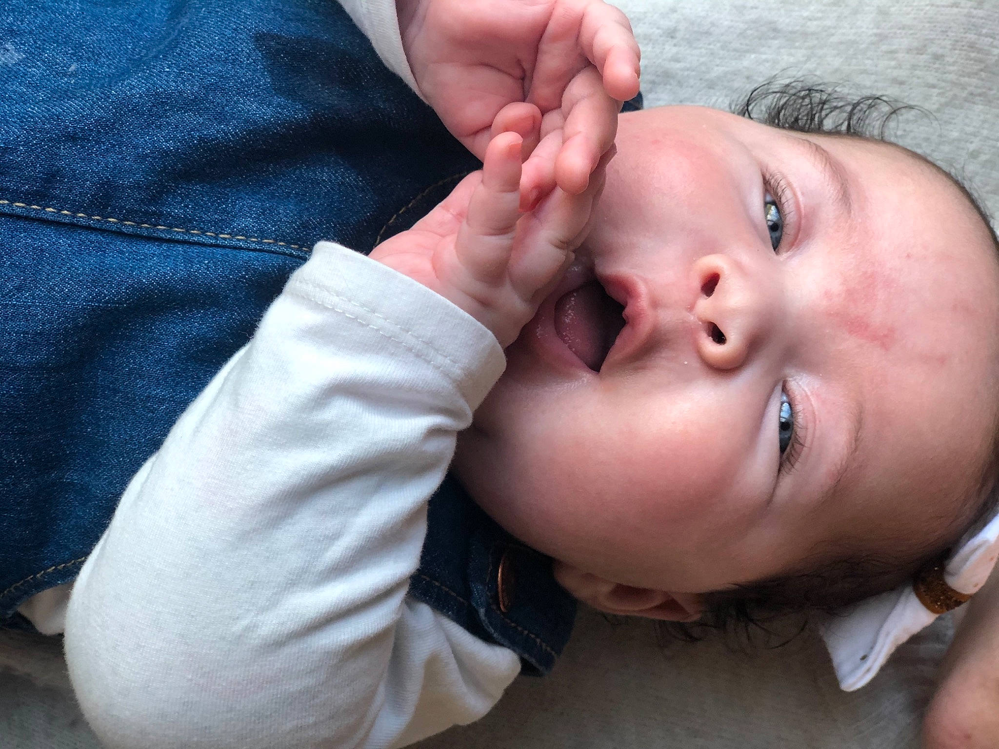 Victoire participe au concours pour gagner de l'argent avec cette photo : baby, baby_products, baby_toddler_clothing, cheek, child, eye, eyebrow, eyelash, finger, forehead, lip, nail, organ, person, skin, taste, thumb, toddler