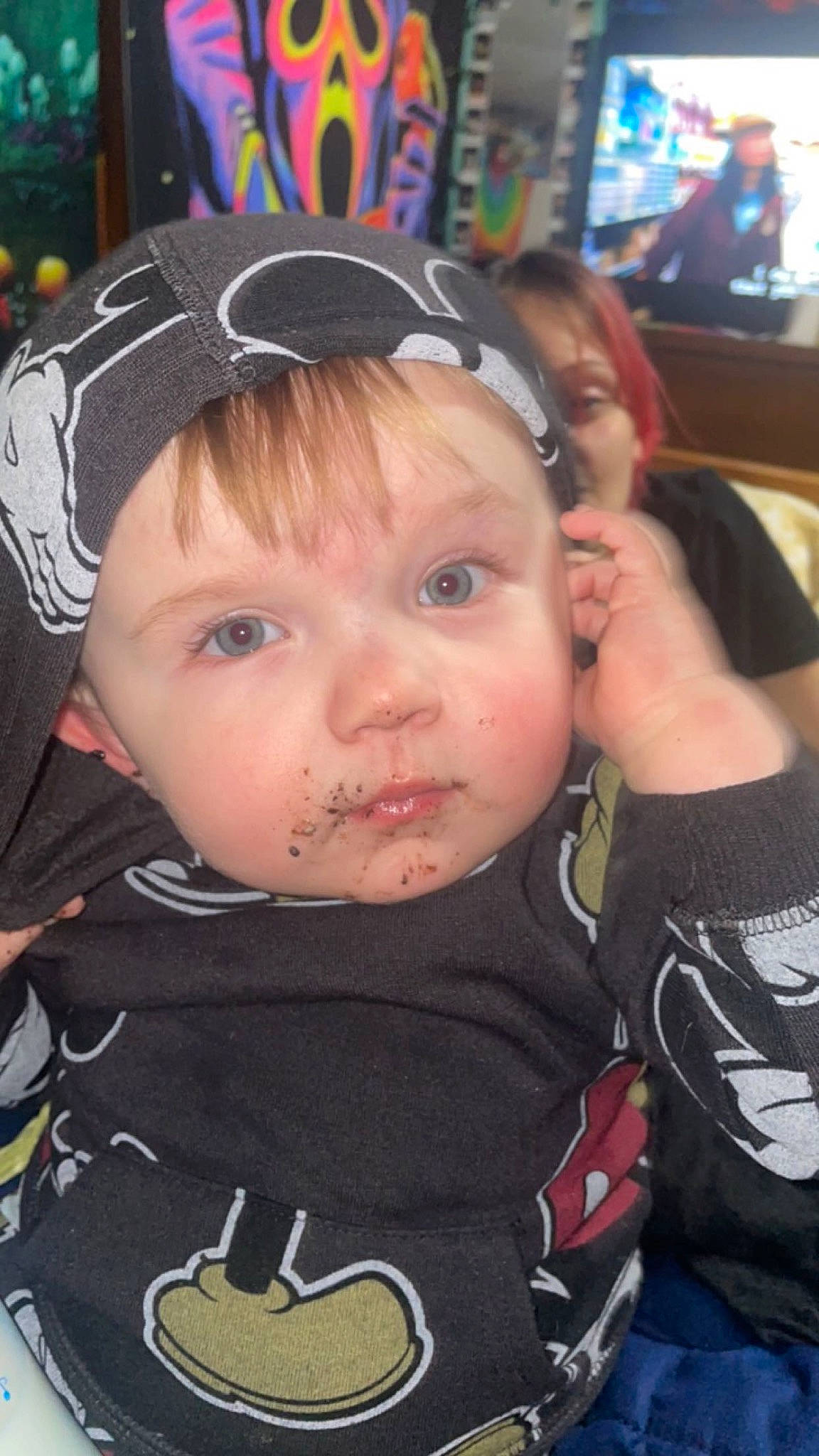 Legend is registered to the contest to win money with this photo: cheek, child, chin, cool, ear, eyebrow, eyelash, fun, hair, happy, head, iris, lip, mammal, mouth, neck, nose, person, skin, television