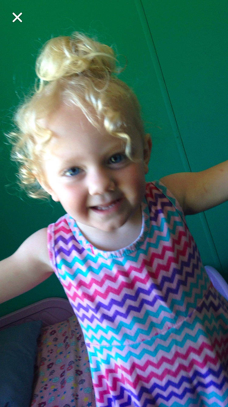 Nayomi is registered to the contest to win money with this photo: blond, cheek, child, chin, ear, eye, face, forehead, fun, hair, hairstyle, head, joy, lip, neck, nose, person, play, skin, smile