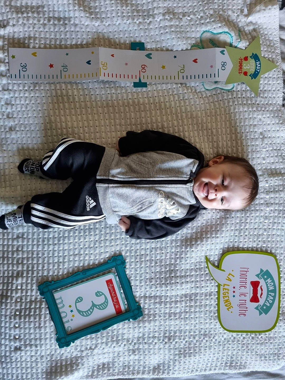 Diogo a rejoint le concours — aidez-le/la à gagner de superbes lots ! baby, baby_toddler_clothing, bedding, bedtime, child, comfort, craft, design, flooring, font, linens, pattern, person, room, sleeve, t_shirt, toddler