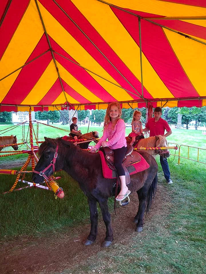 Karissa is registered to the contest to win money with this photo: fun, horse, joy, pack_animal, person