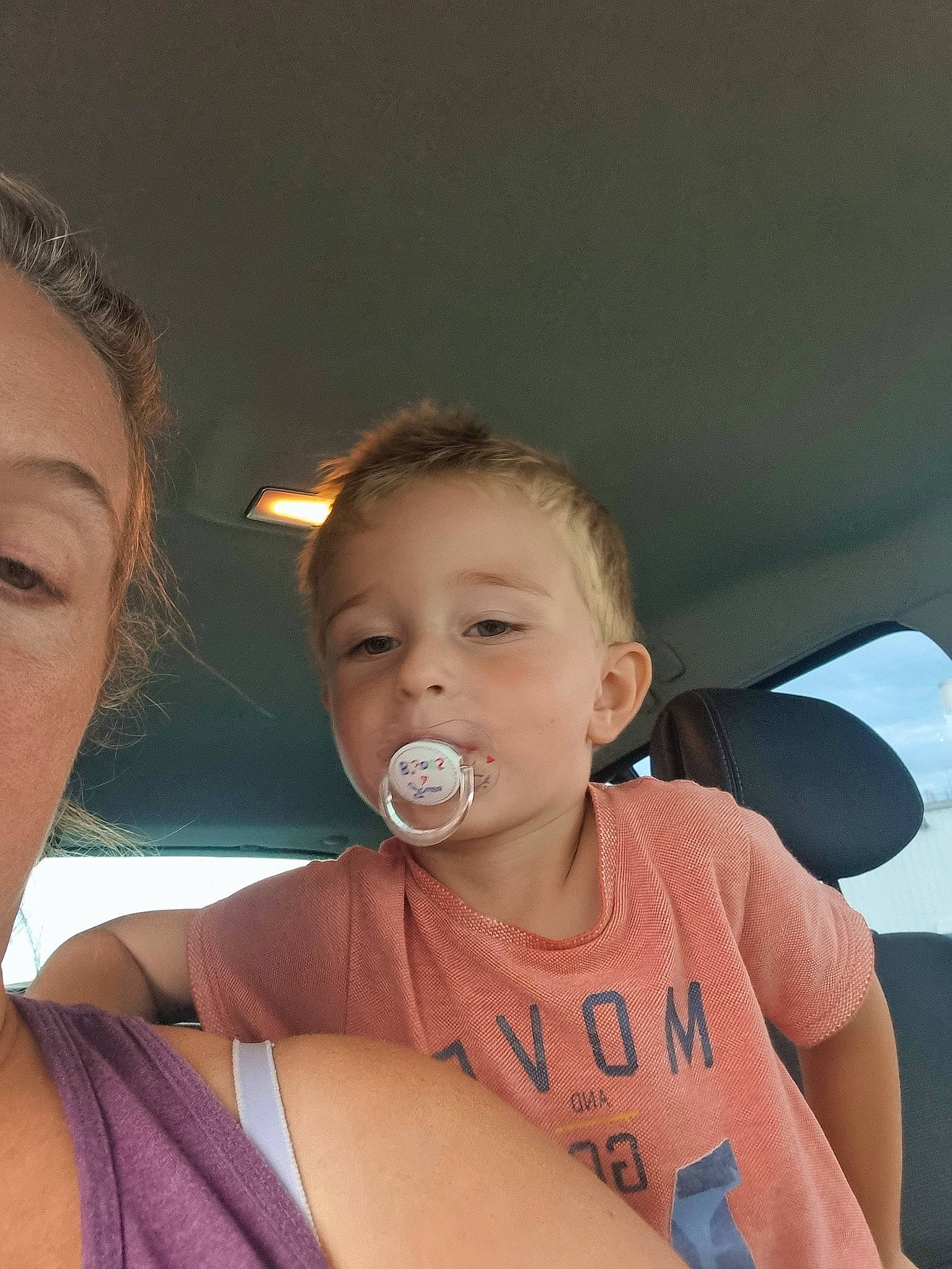 Brandon participe au concours pour gagner de l'argent avec cette photo : arm, baby, baby_toddler_clothing, cheek, child, ear, eye, eyelash, fun, gesture, happy, iris, jewellery, lip, mouth, neck, necklace, nose, person, skin