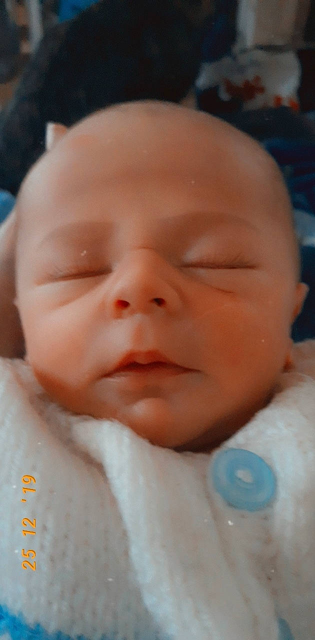 Macéo a rejoint le concours — aidez-le/la à gagner de superbes lots ! baby, baby_making_funny_faces, cheek, child, chin, close_up, eye, eyebrow, face, forehead, head, lip, mouth, nose, person, skin, toddler