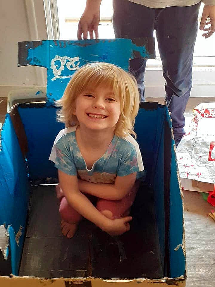 Leywine participe au concours pour gagner de l'argent avec cette photo : child, fun, joy, person, smile, toddler