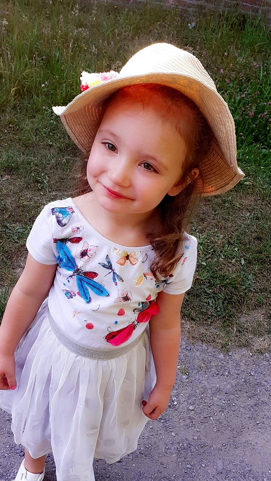 Giulia a rejoint le concours — aidez-le/la à gagner de superbes lots ! baby, baby_toddler_clothing, child, child_model, clothing, dress, fashion_accessory, hat, headgear, joy, pattern, person, skin, sleeve, smile, sun_hat, toddler
