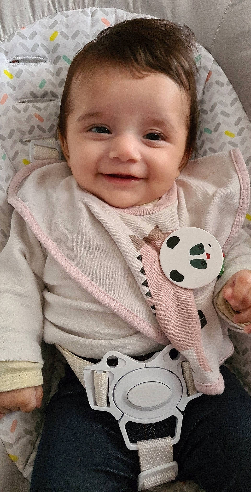 Meylie a rejoint le concours — aidez-le/la à gagner de superbes lots ! baby, baby_carriage, baby_products, baby_toddler_clothing, baby_toys, cheek, child, head, joy, linens, person, product, skin, smile, toddler