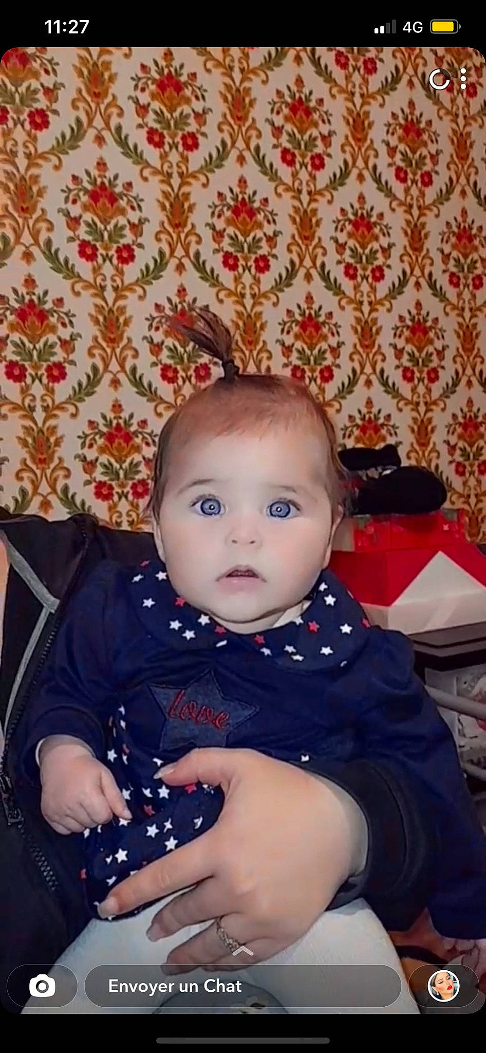 Selena a rejoint le concours — aidez-le/la à gagner de superbes lots ! baby, baby_toddler_clothing, cheek, child, electric_blue, fashion_accessory, flash_photography, fur, happy, iris, lip, pattern, person, portrait_photography, sitting, skin, sleeve, toddler