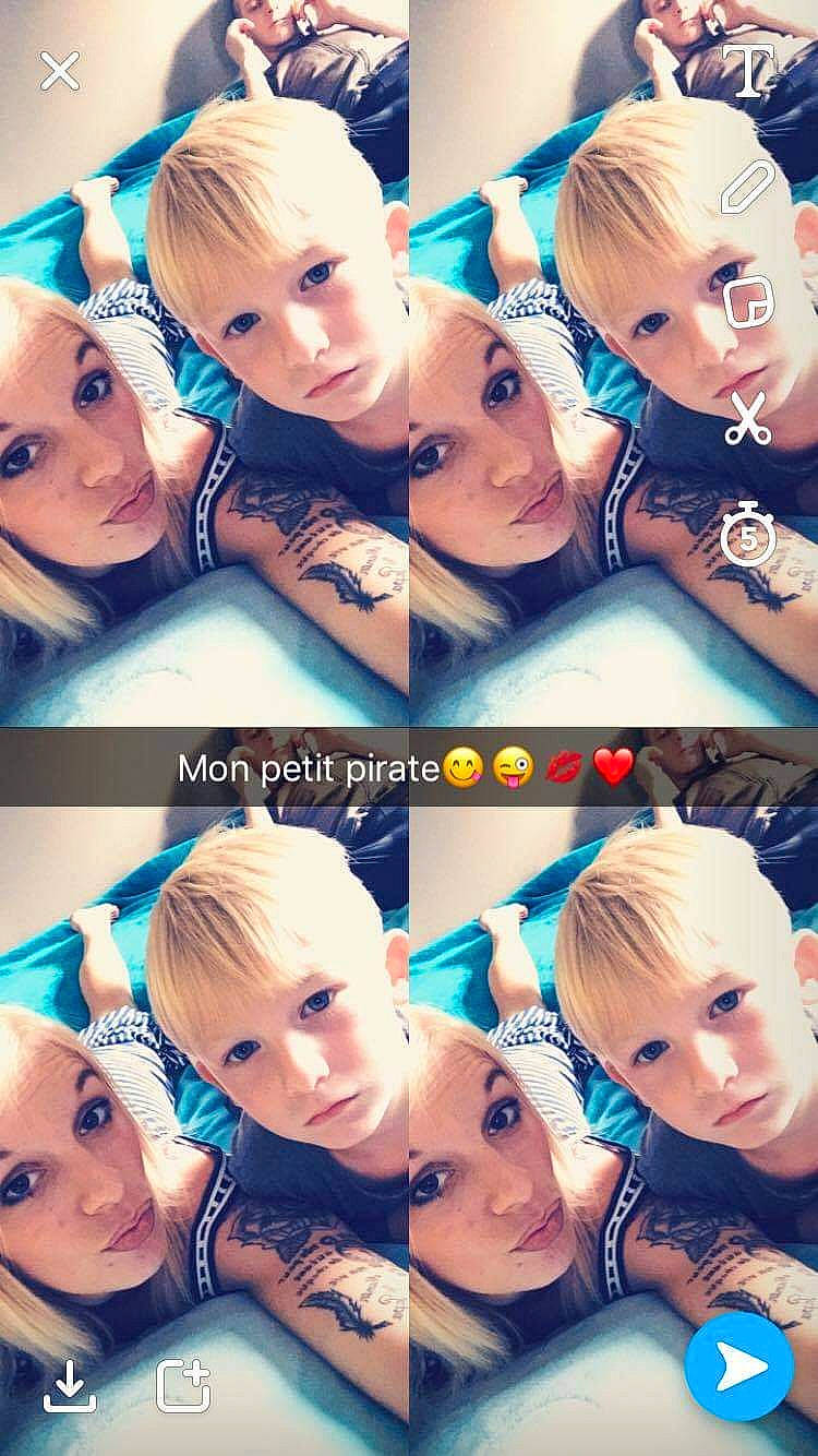 Enzo participe au concours pour gagner de l'argent avec cette photo : azure, blue, chin, eye, eyebrow, eyelash, face, facial_expression, fashion, hair, hairstyle, head, human, jaw, mouth, nose, organ, person, photograph, purple