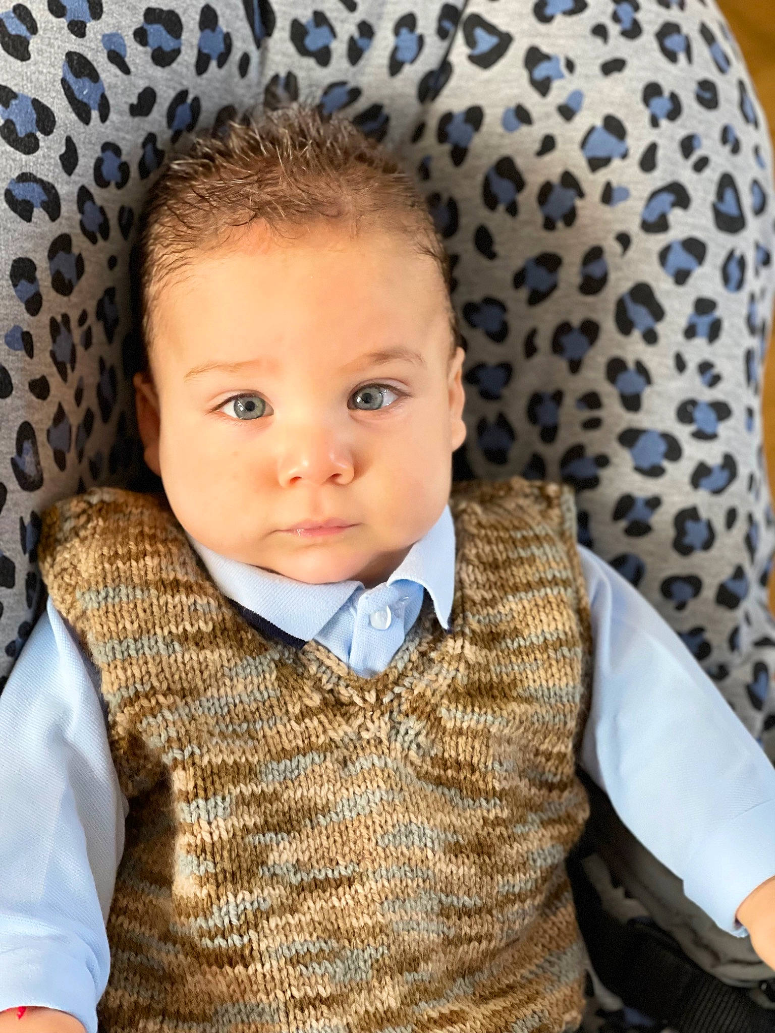 Ilay participe au concours pour gagner de l'argent avec cette photo : baby, baby_toddler_clothing, cheek, chin, collar, cool, eye, eyebrow, eyelash, face, forehead, hair, head, iris, lip, neck, nose, outerwear, person, skin