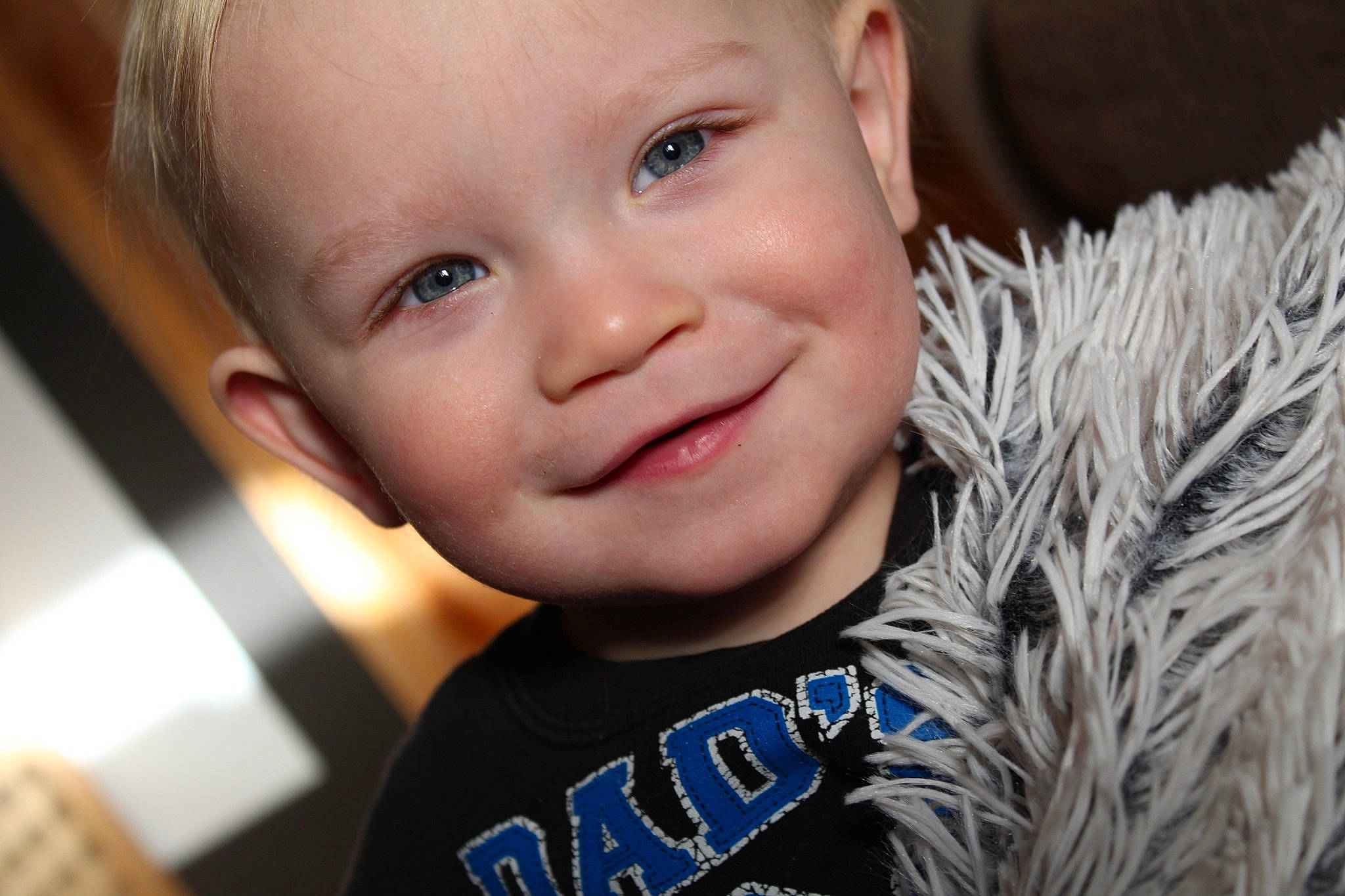 Bjorn is registered to the contest to win money with this photo: boy, cheek, child, child_model, ear, eye, fun, girl, joy, person, portrait_photography, skin, smile, toddler