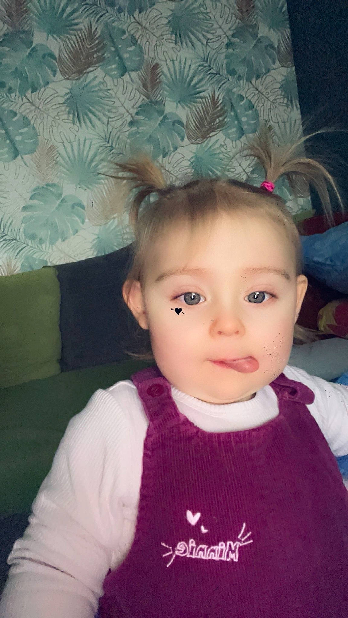 Carole participe au concours pour gagner de l'argent avec cette photo : baby_toddler_clothing, cheek, chin, cool, ear, eye, eyebrow, eyelash, face, forehead, hair, happy, head, headgear, iris, lip, nose, person, pink, skin