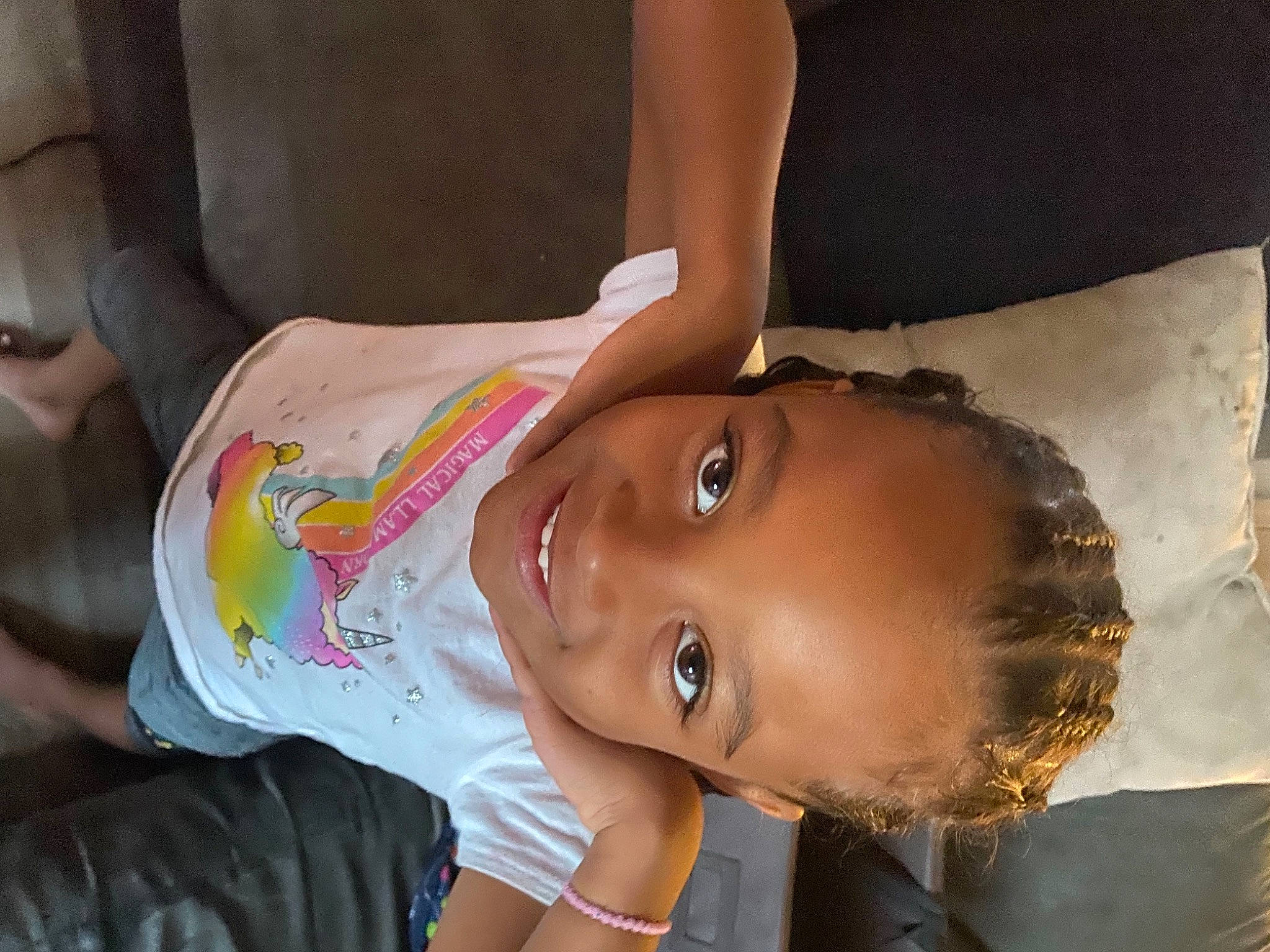 Alizay is registered to the contest to win money with this photo: abdomen, chest, child, elbow, eyelash, flash_photography, happy, hat, human_leg, joint, joy, lip, mouth, person, plant, sitting, skin, sunglasses, t_shirt, toddler