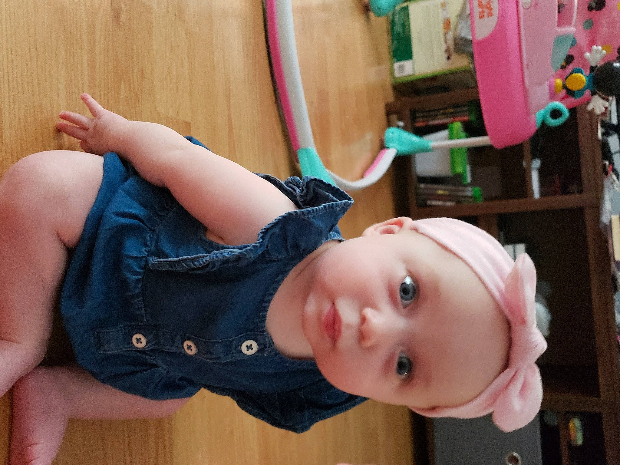 Abigail is registered to the contest to win money with this photo: child, finger, headwear, leg, person, toddler