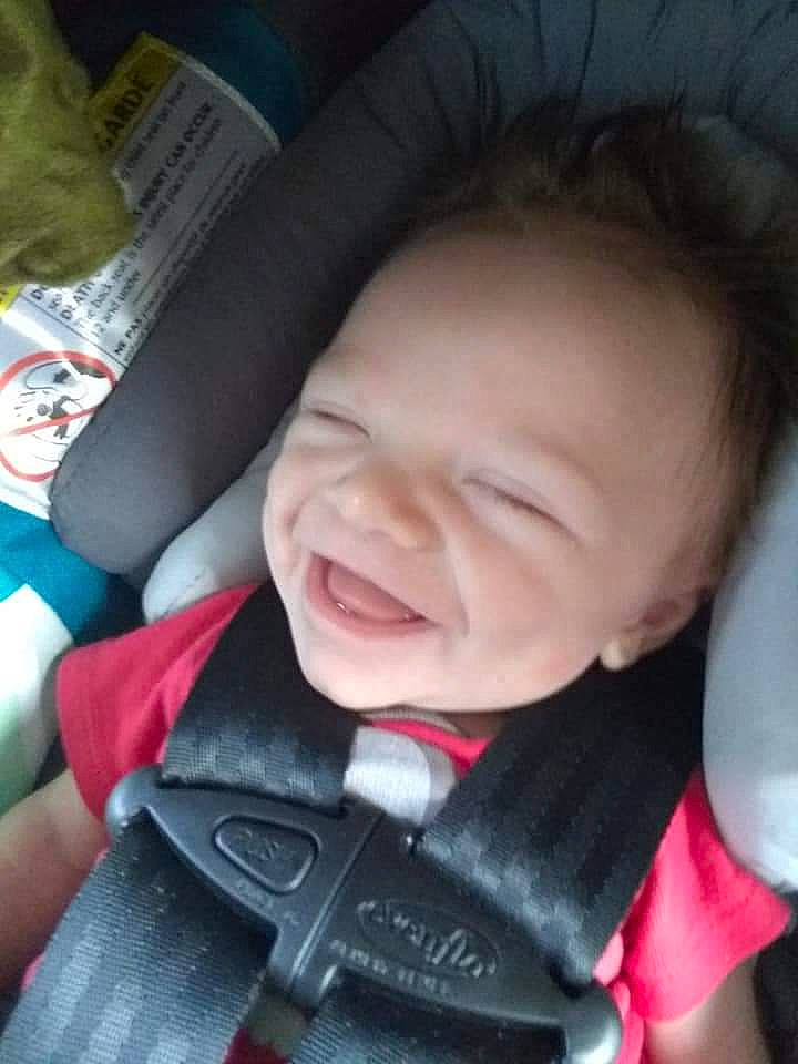 Espen is registered to the contest to win money with this photo: baby, baby_in_car_seat, baby_toddler_clothing, cheek, comfort, cool, ear, eyebrow, eyelash, finger, happy, iris, lip, mouth, nose, outerwear, person, seat_belt, skin, smile