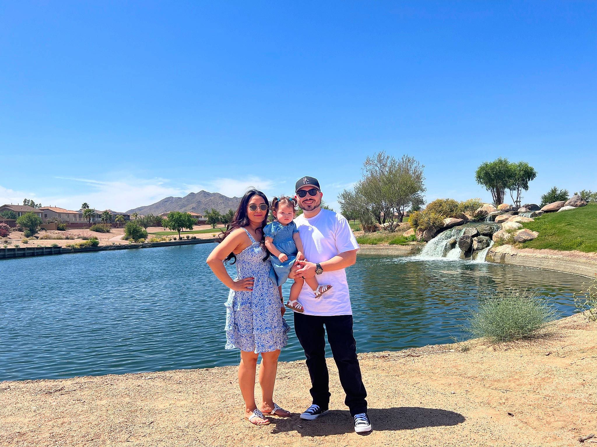 Sol is registered to the contest to win money with this photo: azure, event, fun, gesture, happy, headwear, honeymoon, horizon, joy, lake, landscape, leisure, ocean, people_in_nature, person, recreation, reservoir, sky, smile, sunglasses