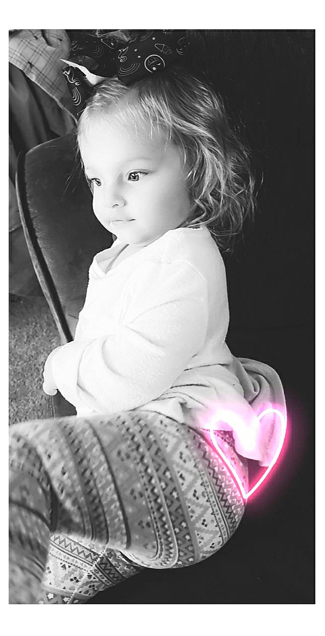 Everleigh is registered to the contest to win money with this photo: baby, beauty, black_and_white, child, child_model, monochrome, monochrome_photography, photograph, photography, portrait, portrait_photography, sitting, smile, snapshot, stock_photography, style, toddler