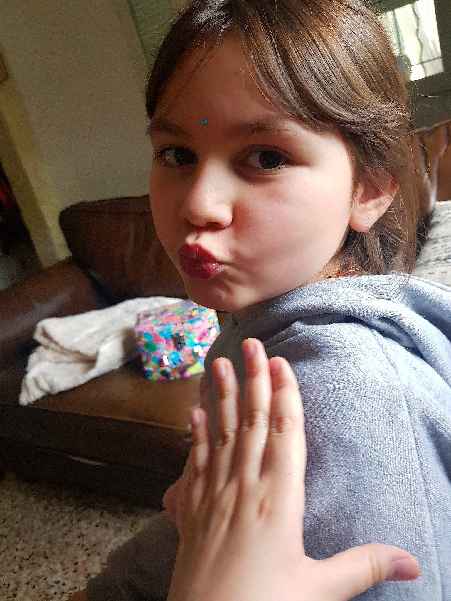 Anahé a rejoint le concours — aidez-le/la à gagner de superbes lots ! baby, cheek, child, ear, face, finger, hand, nail, neck, nose, person, play, skin, textile, toddler