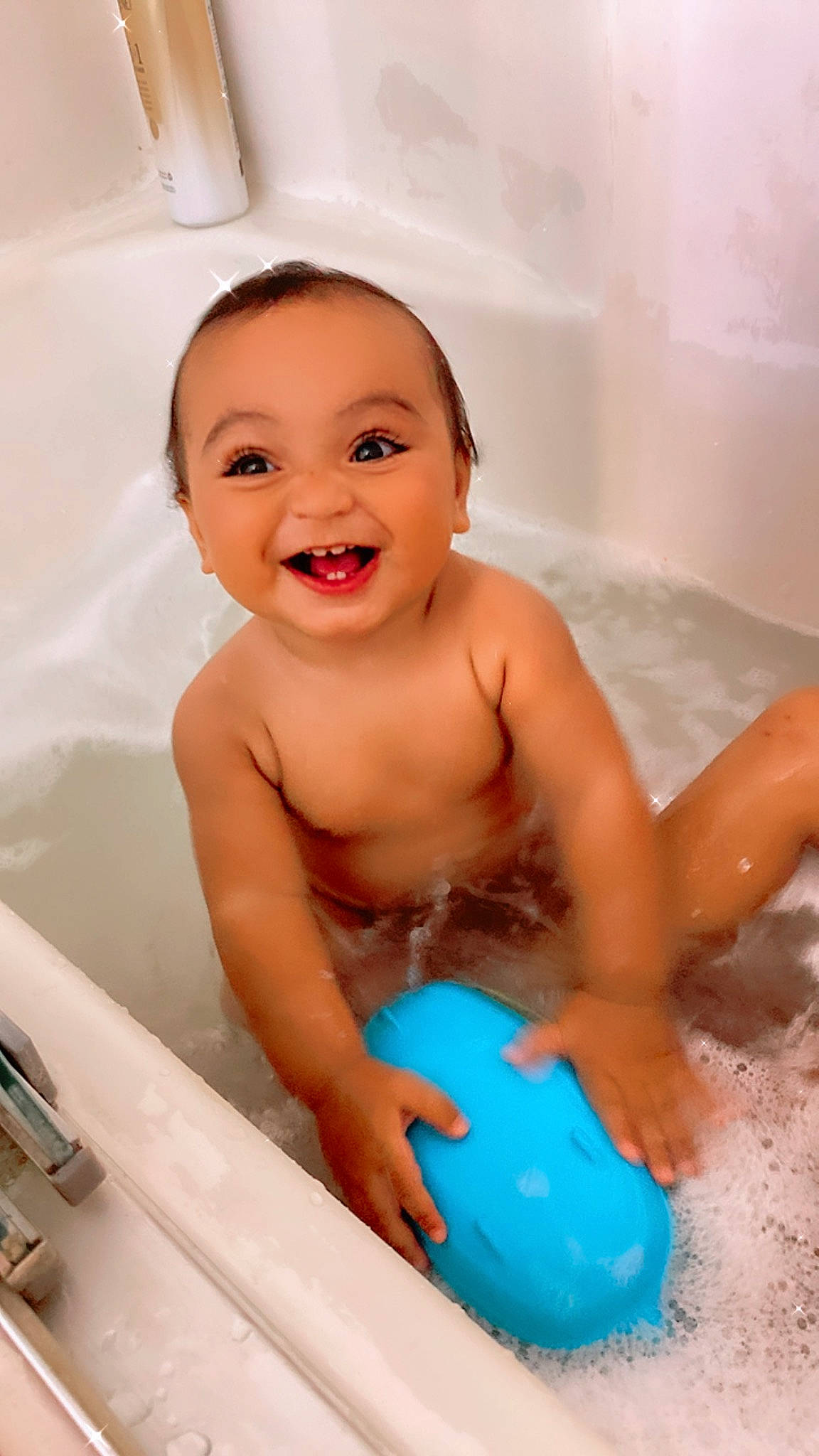 Nakoa joined the competition — help win amazing prizes! baby, baby_bathing, bathing, bathroom, bathtub, blue, fluid, fun, happy, joy, leisure, muscle, organ, person, plumbing, plumbing_fixture, product, skin, smile, toddler