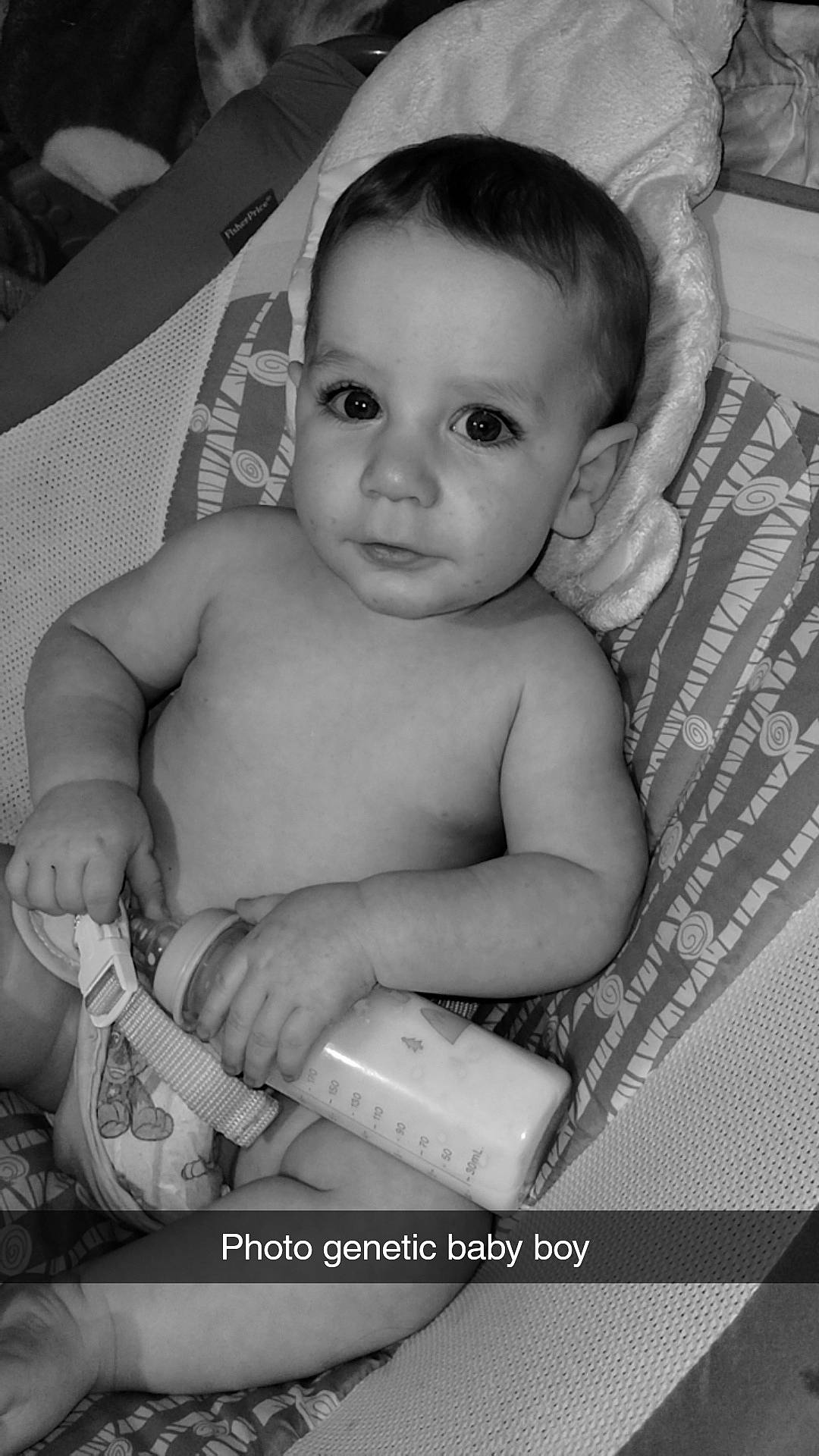 Kacesyn is registered to the contest to win money with this photo: arm, baby, cheek, chest, child, eyebrow, eyelash, finger, fun, hand, happy, monochrome, monochrome_photography, mouth, muscle, person, sitting, snapshot, stock_photography, toddler