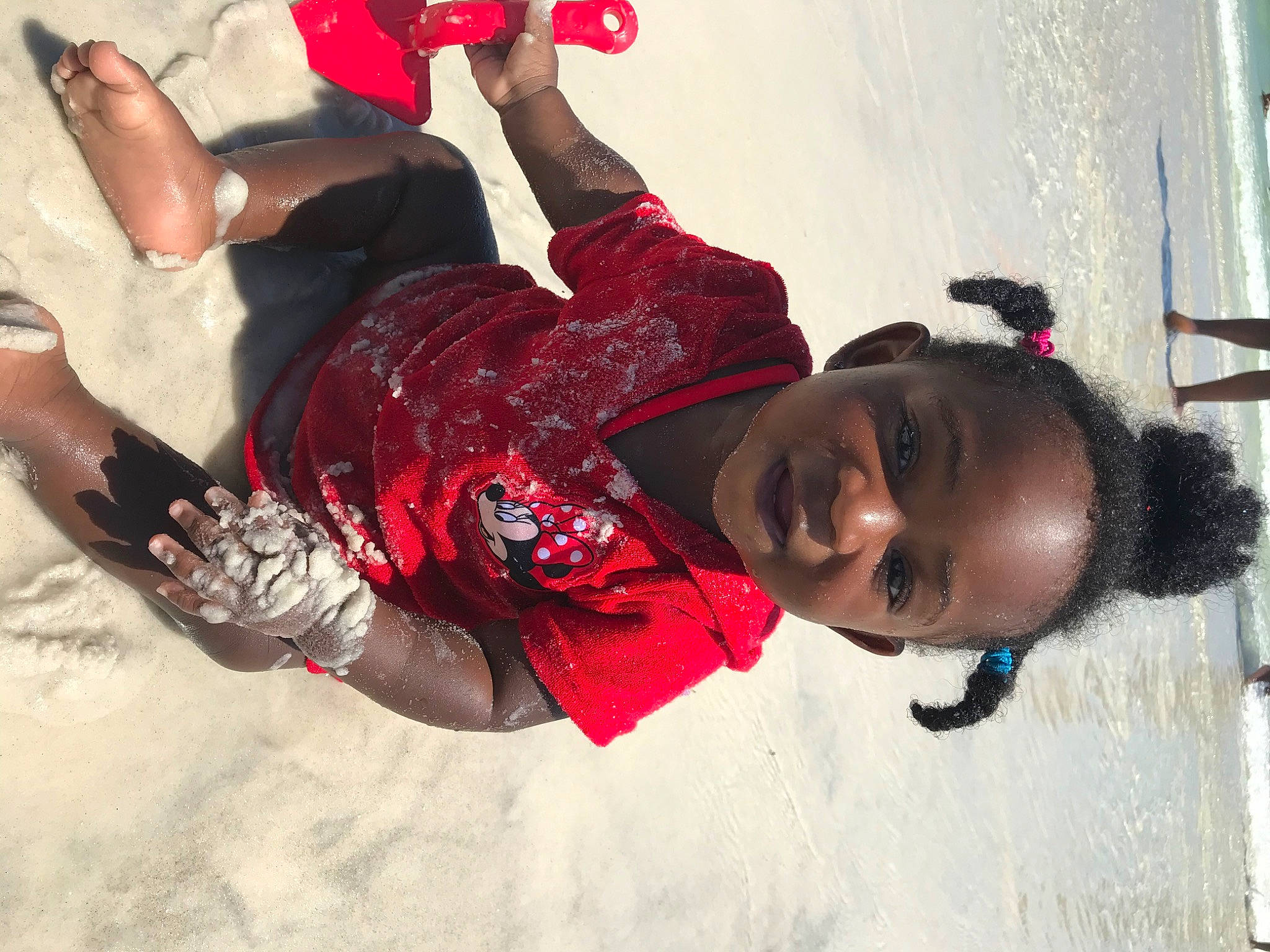 Desiree is registered to the contest to win money with this photo: black_hair, child, cool, fun, happy, leg, person, play, red, smile