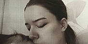 Keyliana a rejoint le concours — aidez-le/la à gagner de superbes lots ! accessories, adult, baby, cushion, earring, face, female, head, homedecor, jewelry, kissing, necklace, newborn, people, person, photography, portrait, romantic, sleeping, woman