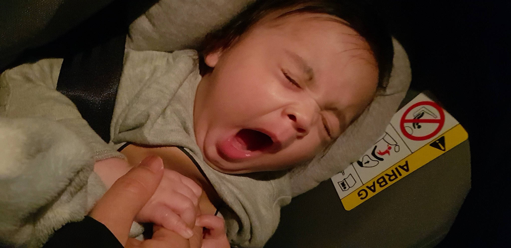 Aldriann participe au concours pour gagner de l'argent avec cette photo : baby, cheek, chin, comfort, ear, eye, eyebrow, eyelash, face, facial_expression, finger, gesture, hair, head, lip, mammal, mouth, nose, person, skin