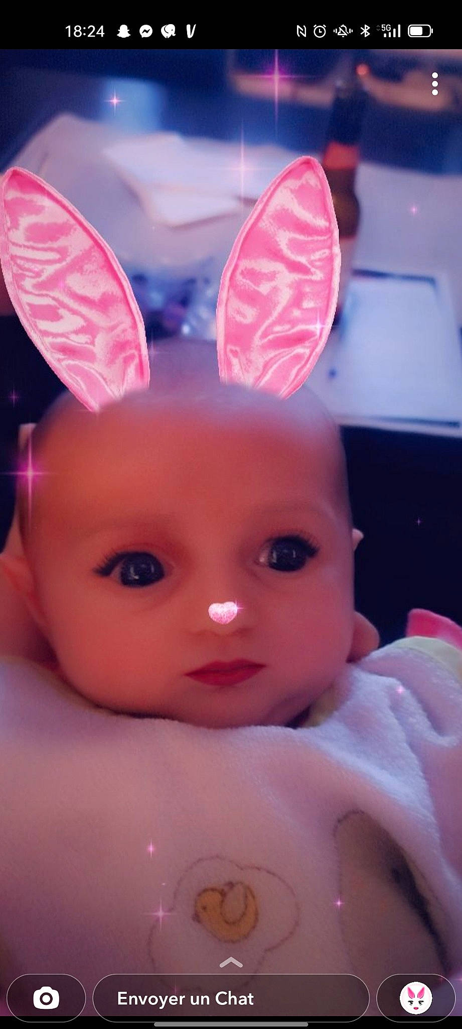 Cassandra participe au concours pour gagner de l'argent avec cette photo : ear, event, eye, fawn, happy, head, headgear, human_body, magenta, mammal, nose, party_supply, person, pink, rabbits_and_hares, skin, snout, textile, toy, violet