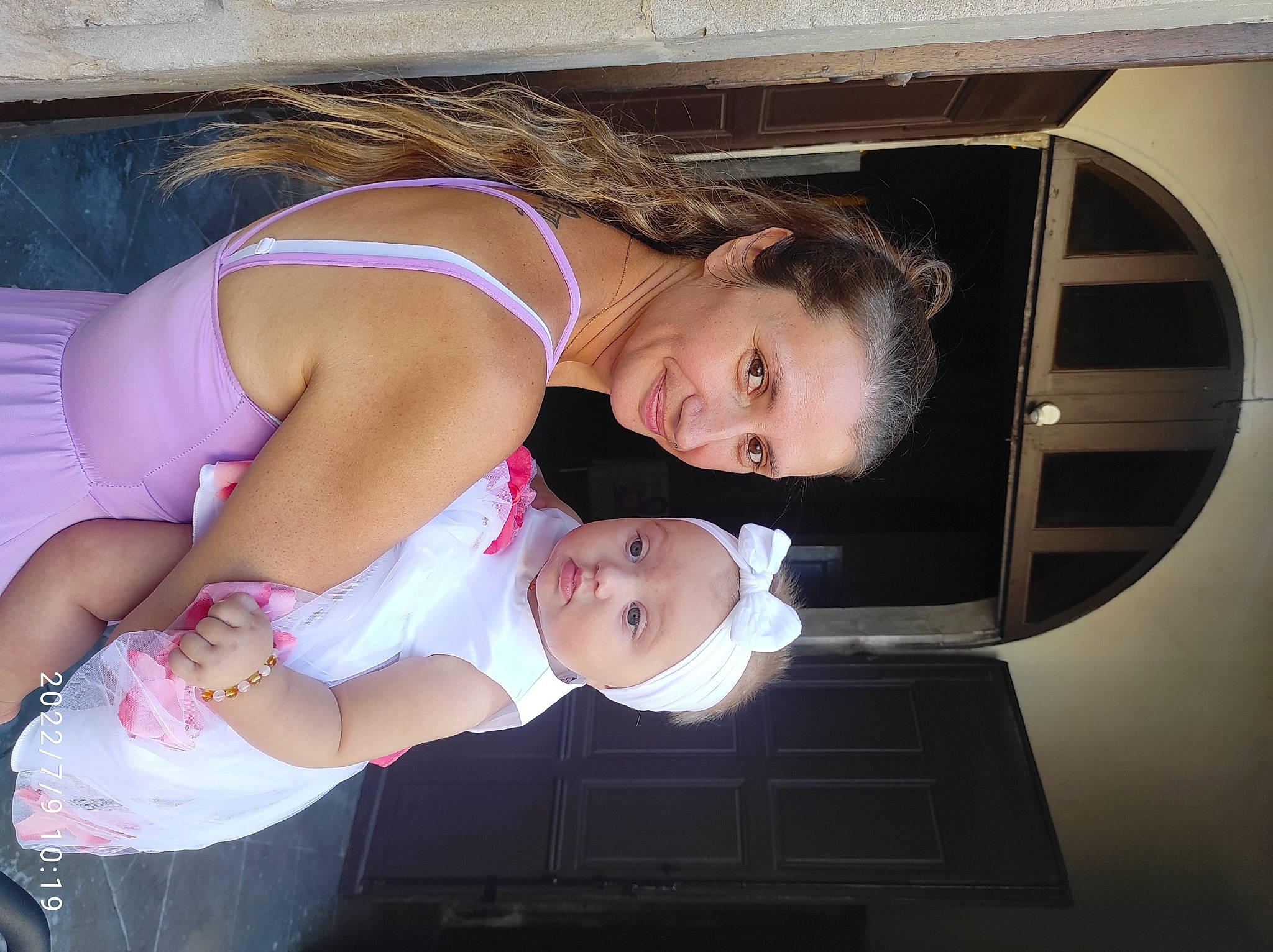 Naëlya a rejoint le concours — aidez-le/la à gagner de superbes lots ! abdomen, baby, baby_products, baby_toddler_clothing, chest, child, dress, elbow, flash_photography, fun, happy, headwear, human_body, human_leg, jewellery, joy, person, skin, smile, toddler