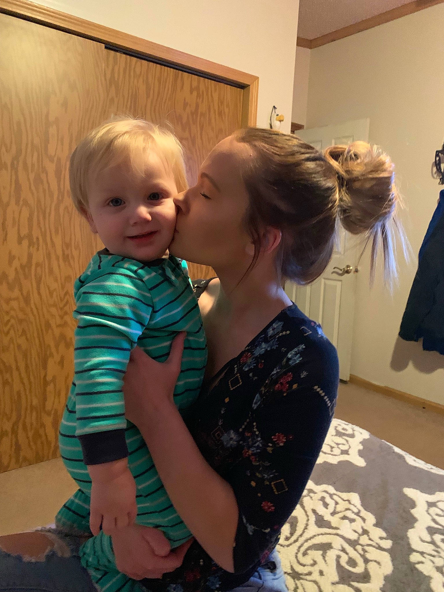 Kingston joined the competition — help win amazing prizes! arm, child, ear, hairstyle, interaction, person, shoulder, standing, toddler