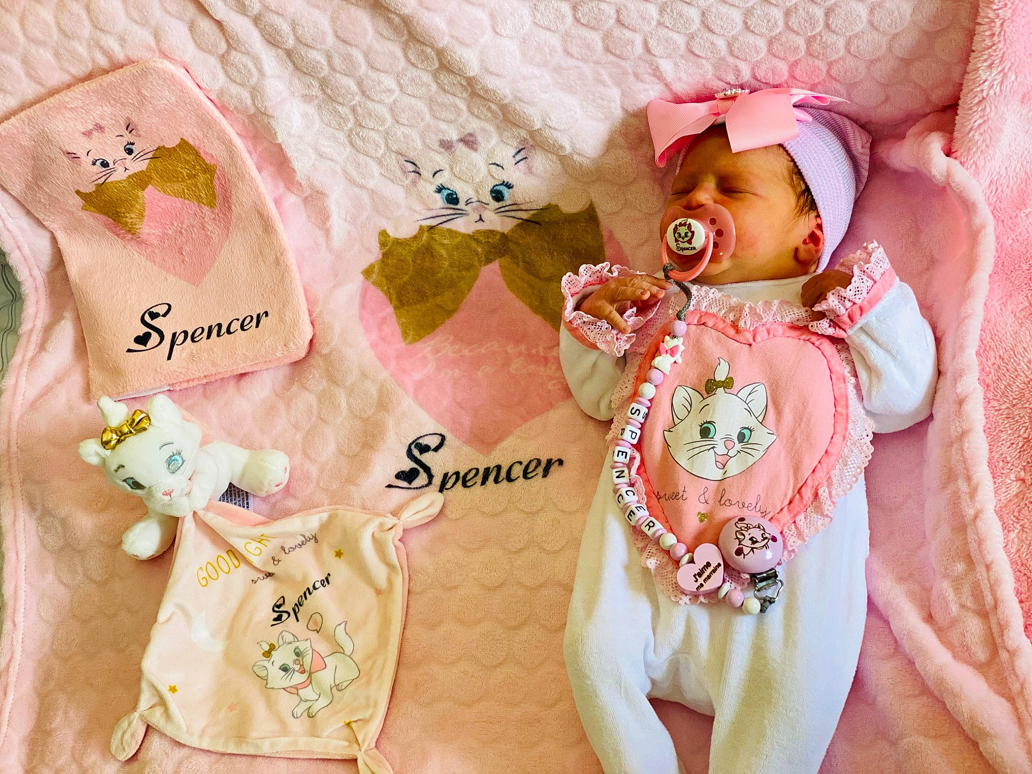 Spencer a rejoint le concours — aidez-le/la à gagner de superbes lots ! angel, child, doll, peach, person, pink, textile