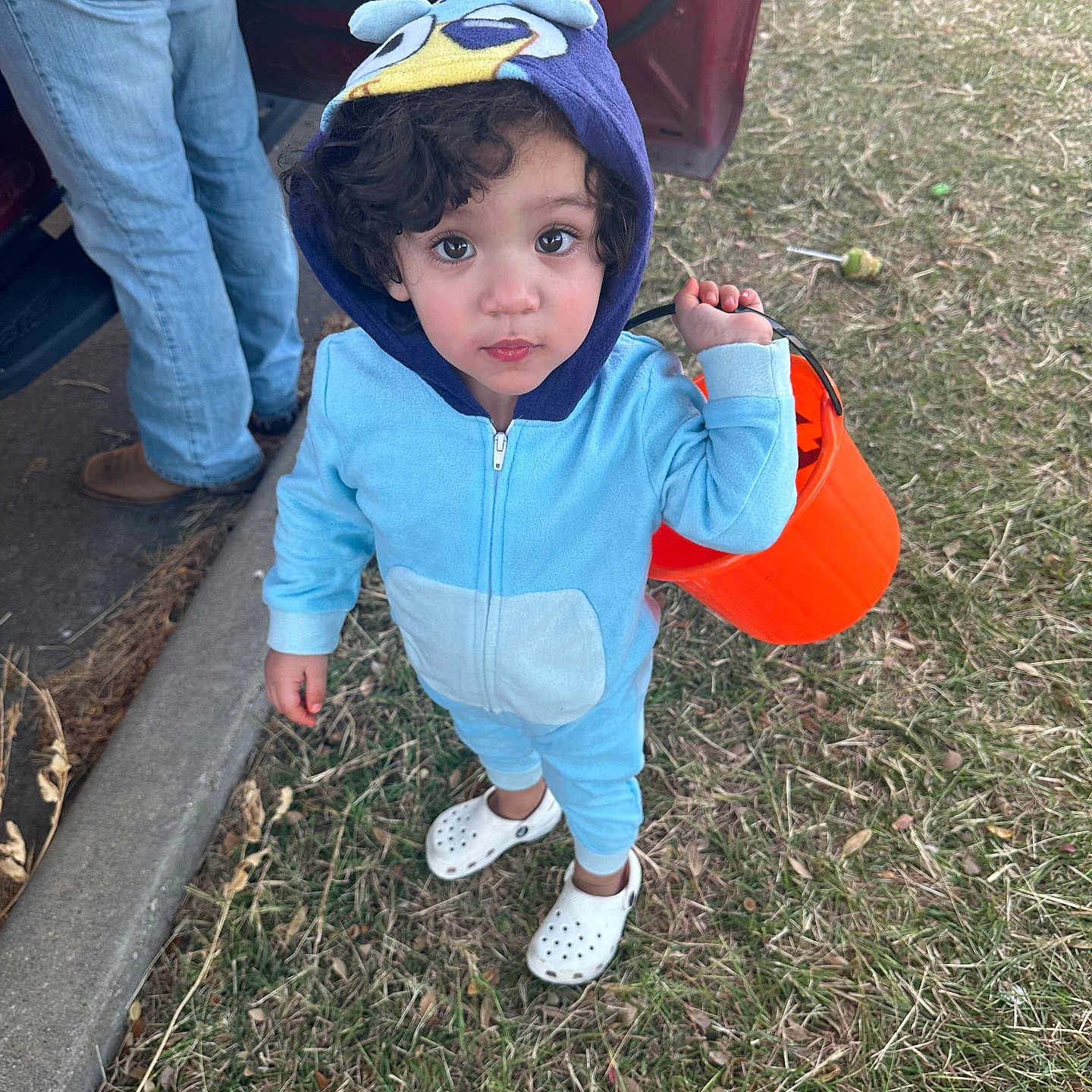 Luka is registered to the contest to win money with this photo: baseballcap, boy, cap, child, clothing, coat, face, footwear, grass, hat, head, jacket, jeans, male, pants, person, photography, plant, portrait, shoe