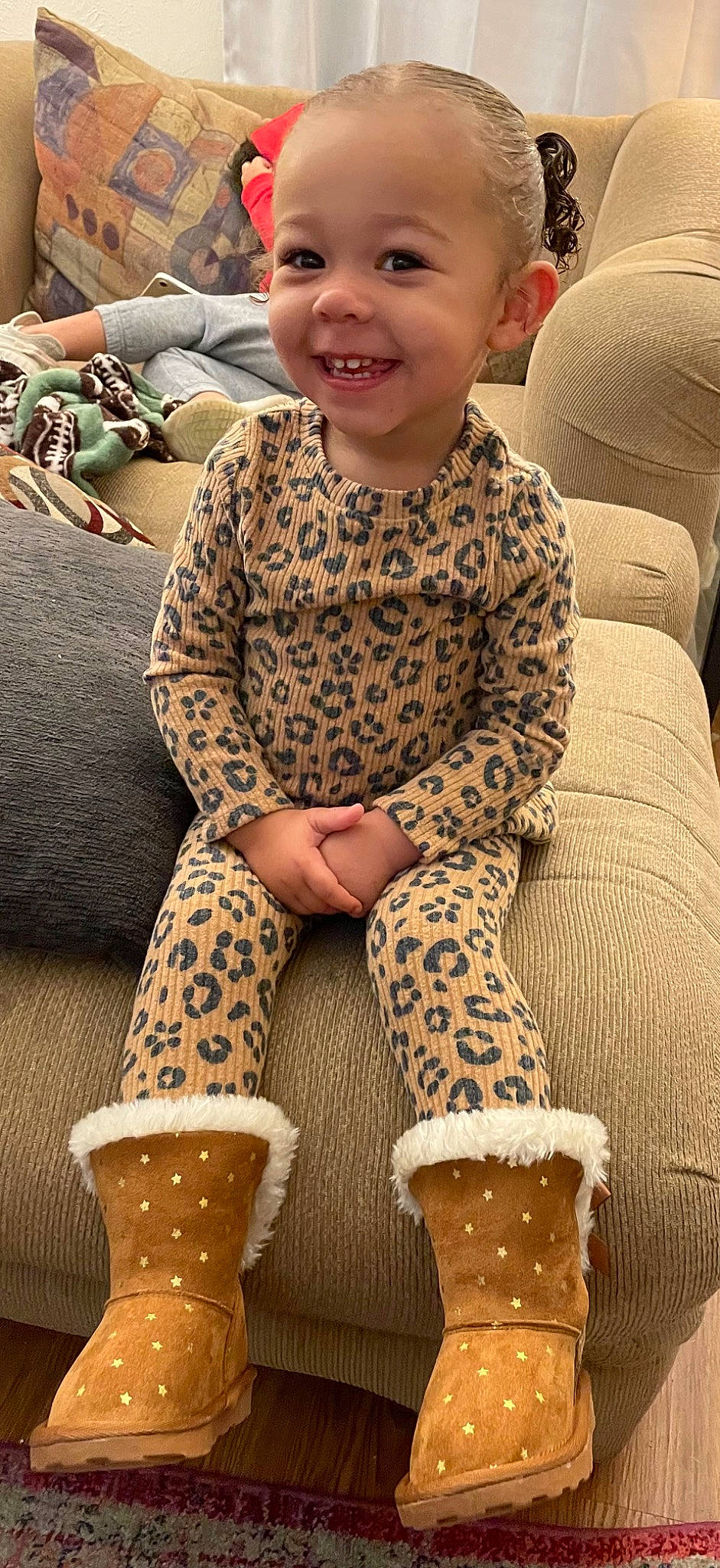 Kayzley joined the competition — help win amazing prizes! boot, comfort, eyewear, fashion_accessory, foot, happy, human_body, human_leg, joy, knee, leg, leggings, military_camouflage, pattern, person, sitting, skin, sleeve, smile, sock