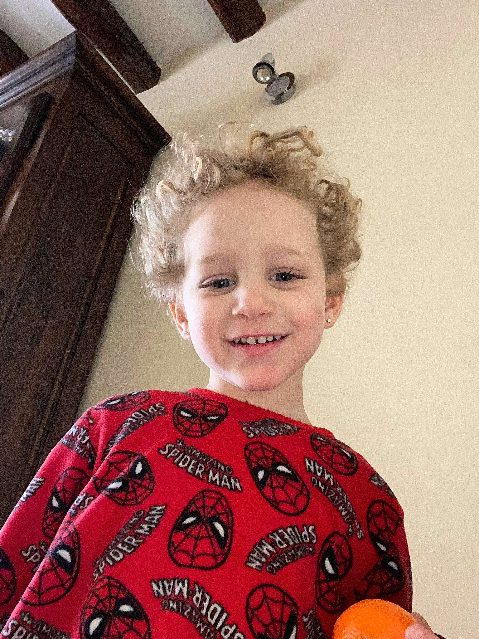 Tyler a rejoint le concours — aidez-le/la à gagner de superbes lots ! child, dress, event, fashion_accessory, fashion_design, formal_wear, hair, happy, jewellery, joy, magenta, makeover, pattern, peach, person, room, sleeve, smile, t_shirt, toddler