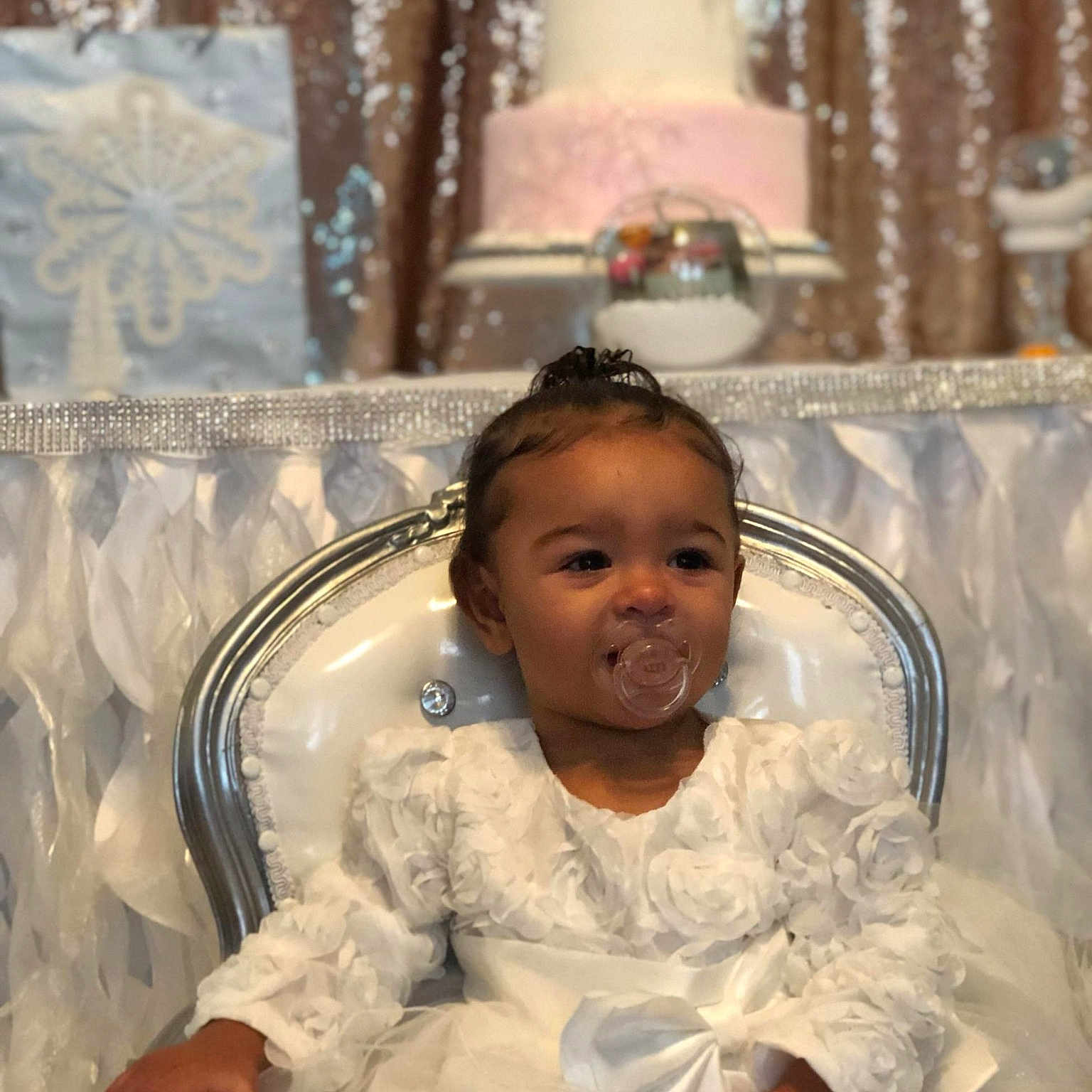 Zyla is registered to the contest to win money with this photo: ceremony, child, day, fun, girl, hair_accessory, happiness, headpiece, infant, jewellery, person, product, skin, smile, toddler