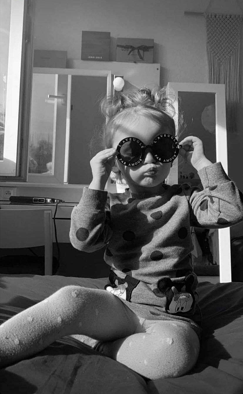 Louna a rejoint le concours — aidez-le/la à gagner de superbes lots ! barechested, black, black_and_white, chest, event, eyewear, fun, glasses, goggles, human_leg, knee, monochrome, monochrome_photography, person, personal_protective_equipment, style, sunglasses, thigh, trunk, vision_care