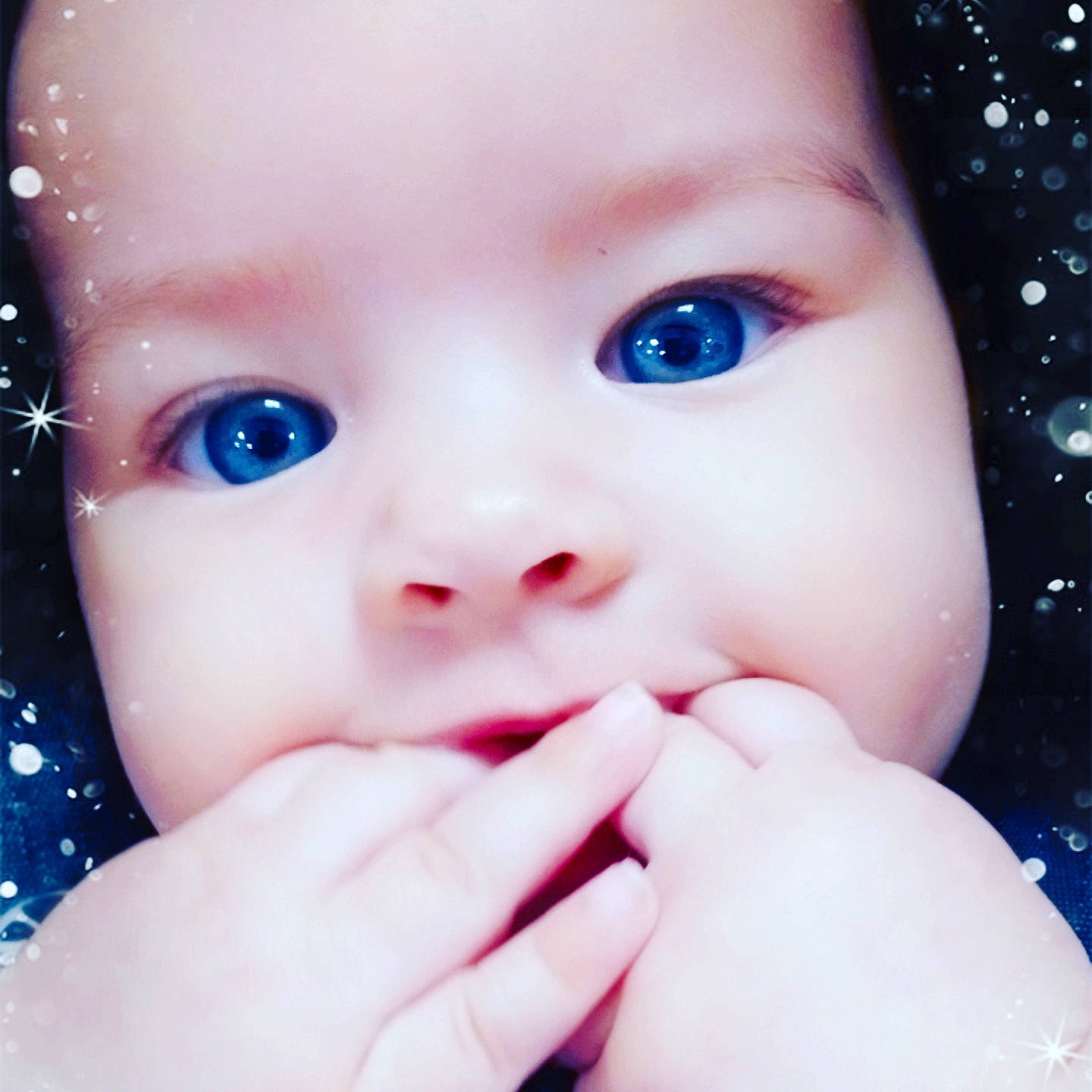 Ruth is registered to the contest to win money with this photo: baby, cheek, chin, ear, eyebrow, eyelash, facial_expression, finger, gesture, happy, head, iris, lip, mouth, nose, person, product, skin, smile, thumb