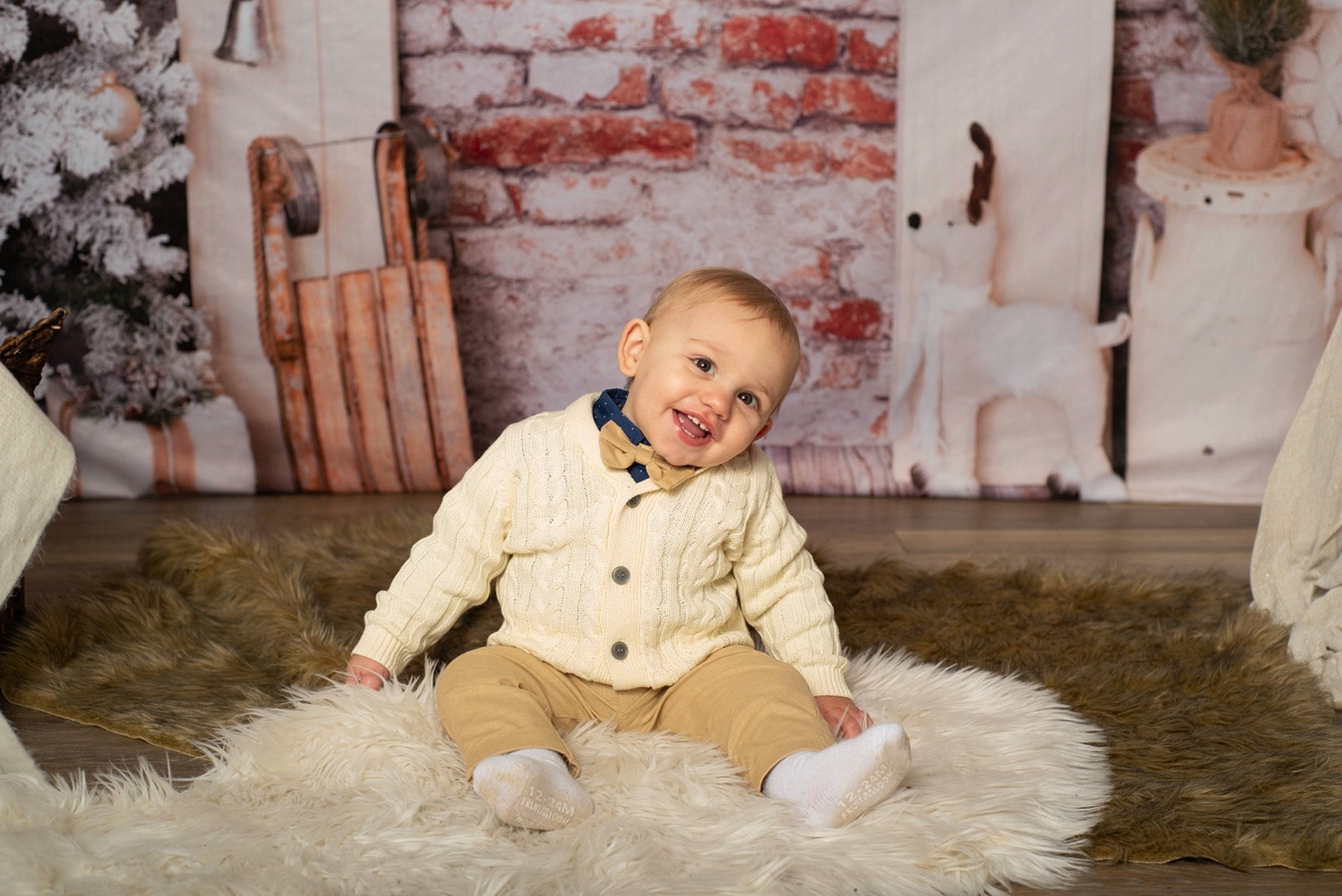 Wailyn is registered to the contest to win money with this photo: baby_toddler_clothing, comfort, dress, eye, flash_photography, flooring, grass, happy, head, human, human_body, joy, people, people_in_nature, person, sleeve, smile, textile, toddler, tree
