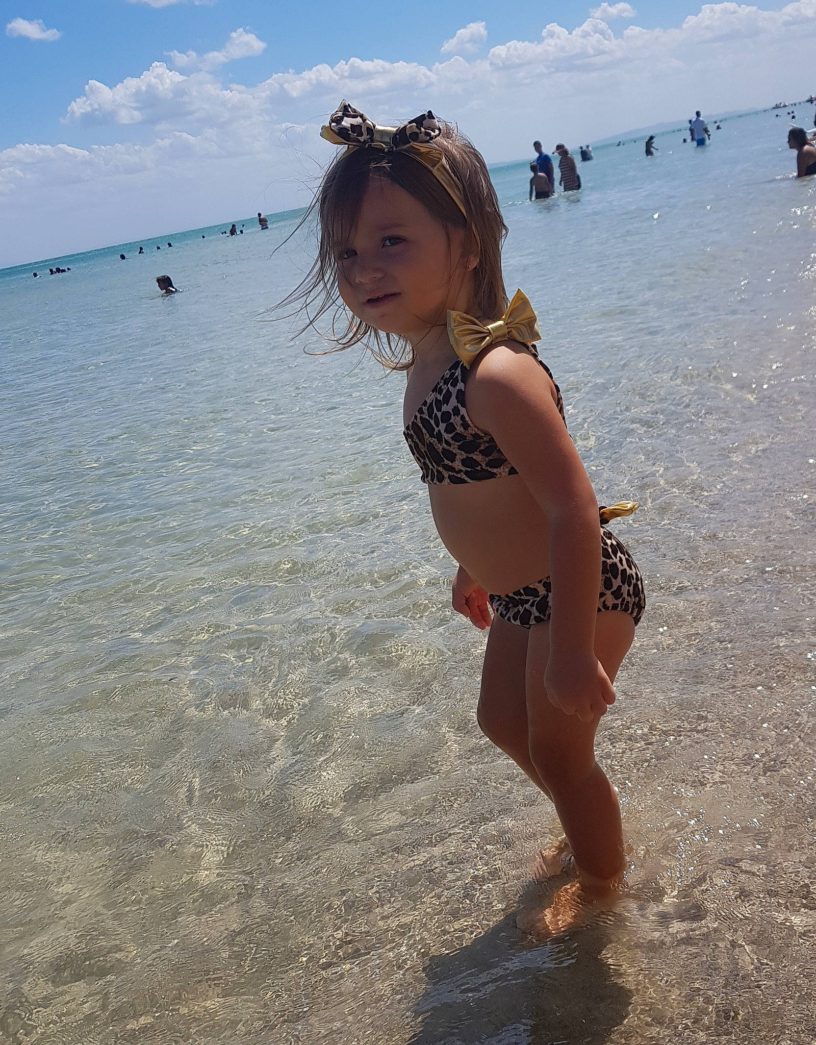 Manu participe au concours pour gagner de l'argent avec cette photo : beach, beauty, bikini, coast, fun, happy, holiday, long_hair, ocean, person, sand, sea, smile, summer, swimwear, tourism, tropics, vacation, wave