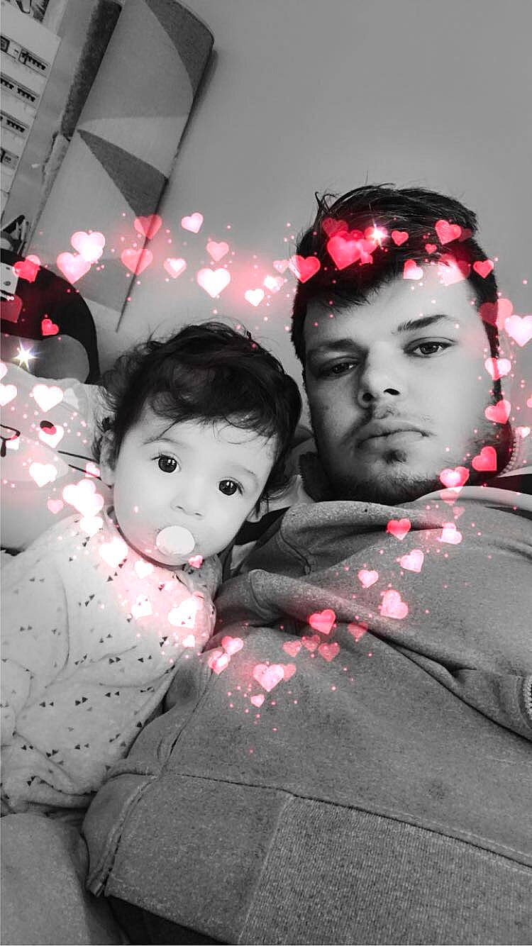 Cordelia a rejoint le concours — aidez-le/la à gagner de superbes lots ! black, black_and_white, black_hair, cheek, child, eye, face, facial_expression, fashion, flash_photography, fun, hair, hairstyle, happy, head, lip, monochrome, person, skin, style