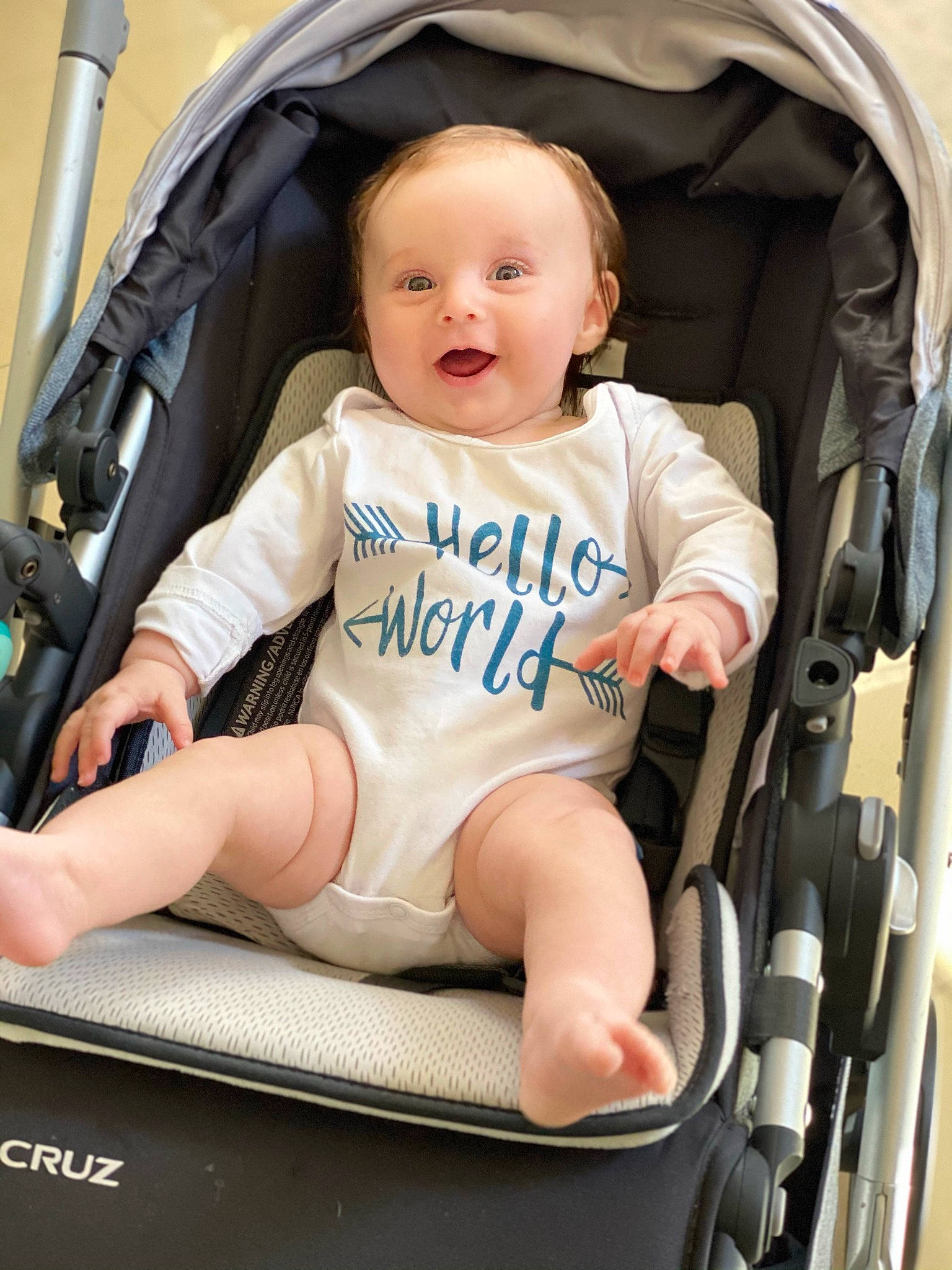 Matai is registered to the contest to win money with this photo: auto_part, baby, baby_carriage, baby_in_car_seat, baby_products, car, car_seat, child, comfort, person, product, sitting, toddler, vehicle, vehicle_door