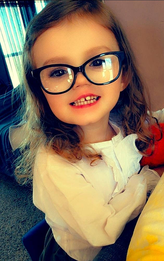 Oakley is registered to the contest to win money with this photo: cheek, eyebrow, eyelash, eyewear, flash_photography, glasses, hairstyle, happy, iris, jaw, joy, lip, lipstick, mouth, neck, nose, person, shoulder, skin, sleeve