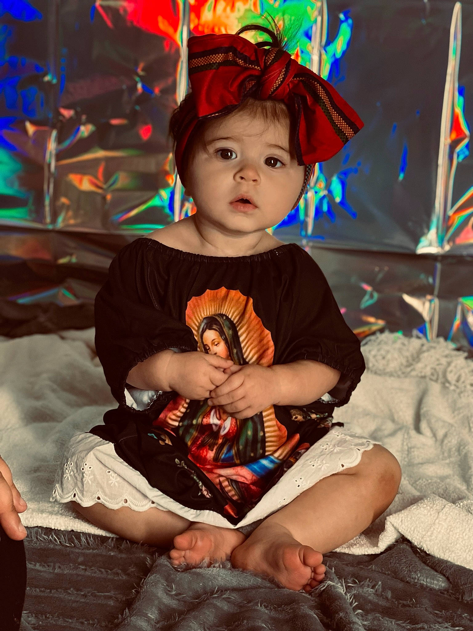 Juliana is registered to the contest to win money with this photo: child, costume_hat, event, eye, face, fashion_accessory, flash_photography, fun, hairstyle, happy, hat, head, headwear, holiday, lap, leisure, party_hat, person, sitting, t_shirt