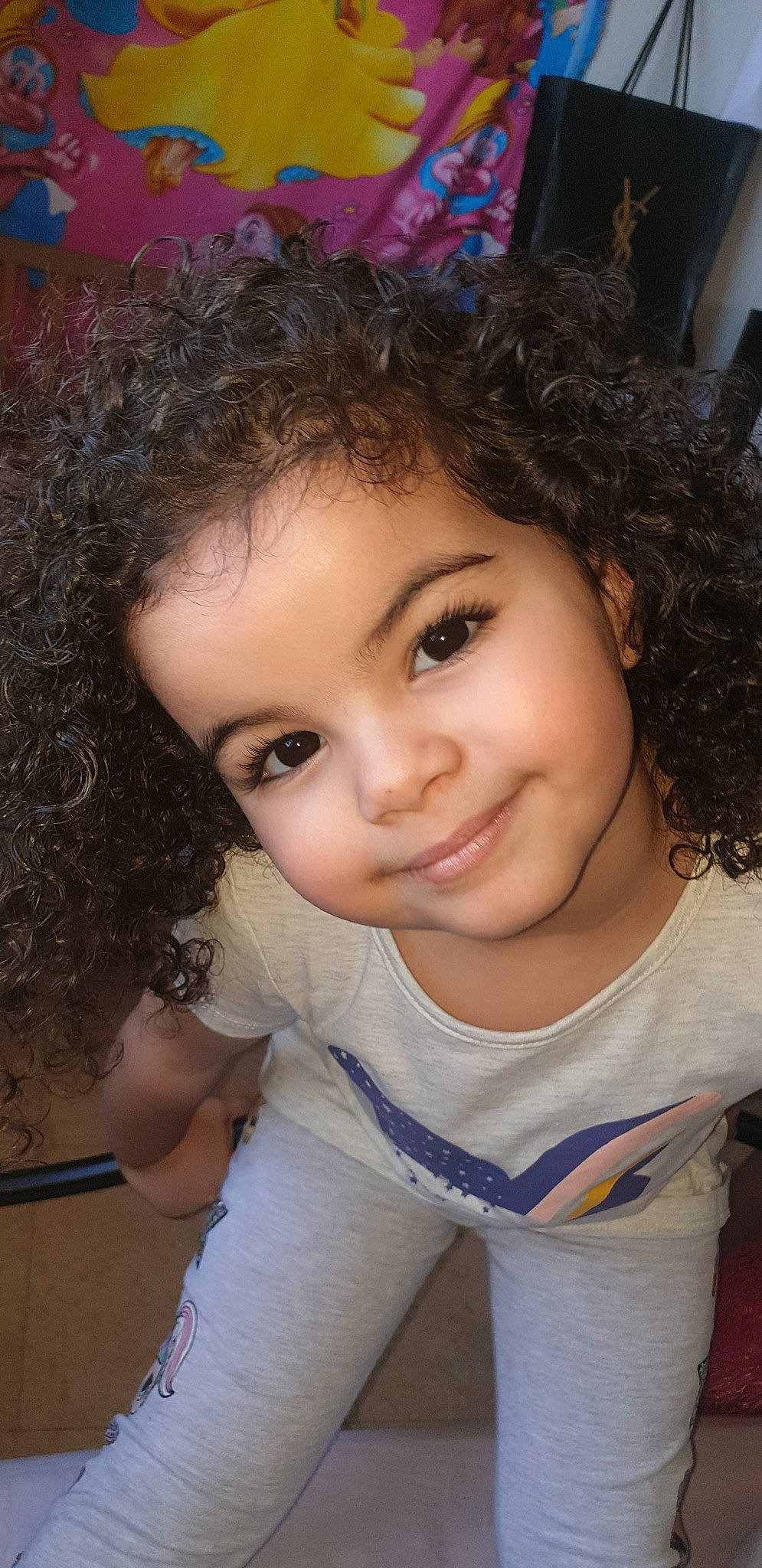 Naouresse a rejoint le concours — aidez-le/la à gagner de superbes lots ! beauty, black_hair, brown_hair, cheek, child, child_model, chin, eye, eyebrow, face, forehead, hair, hairstyle, head, human, joy, lip, nose, person, skin
