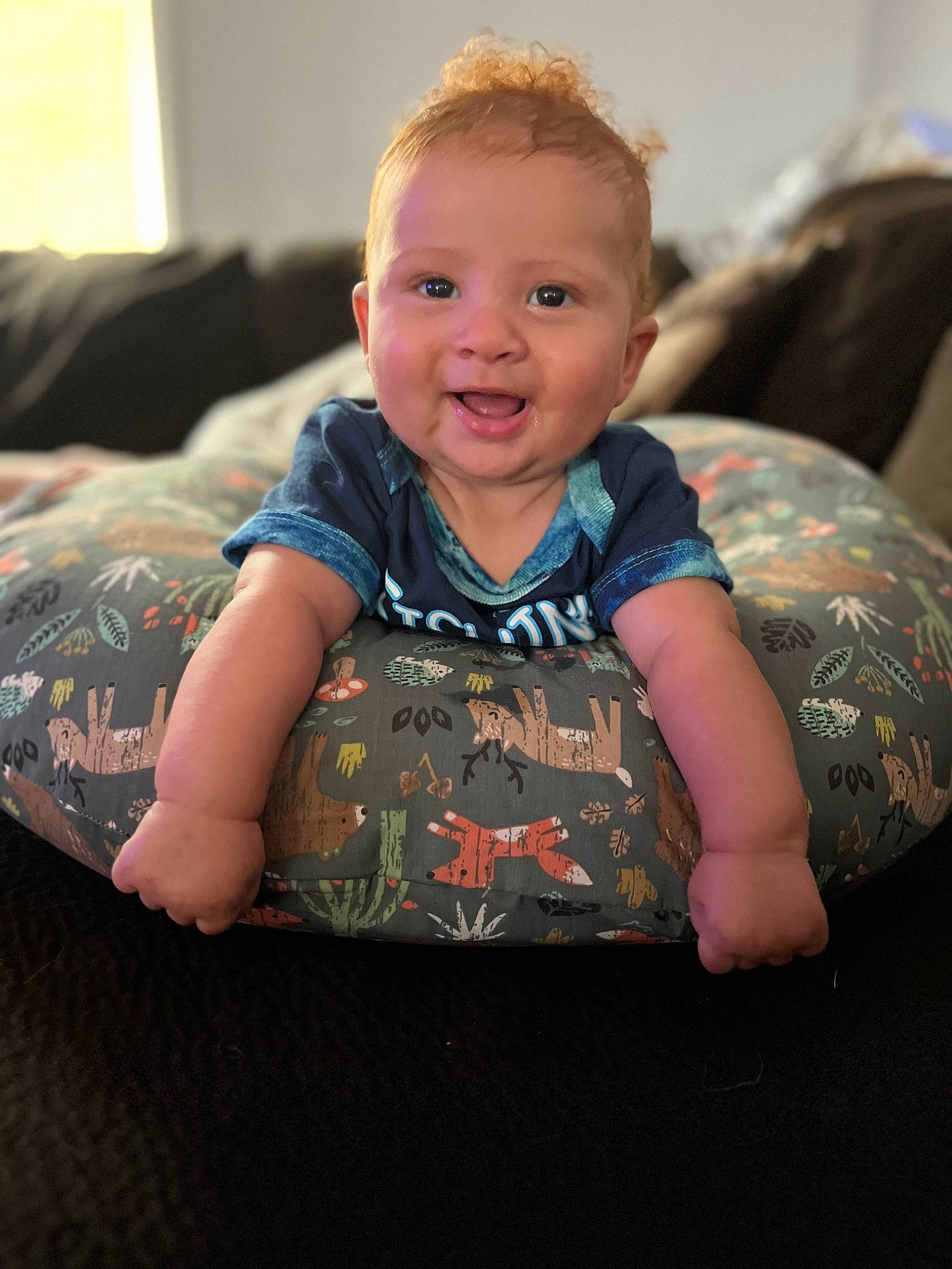 Rykeir is registered to the contest to win money with this photo: arm, baby_toddler_clothing, cheek, eye, face, facial_expression, flash_photography, hairstyle, head, human, human_body, joint, neck, nose, person, shoulder, skin, sleeve, smile, t_shirt