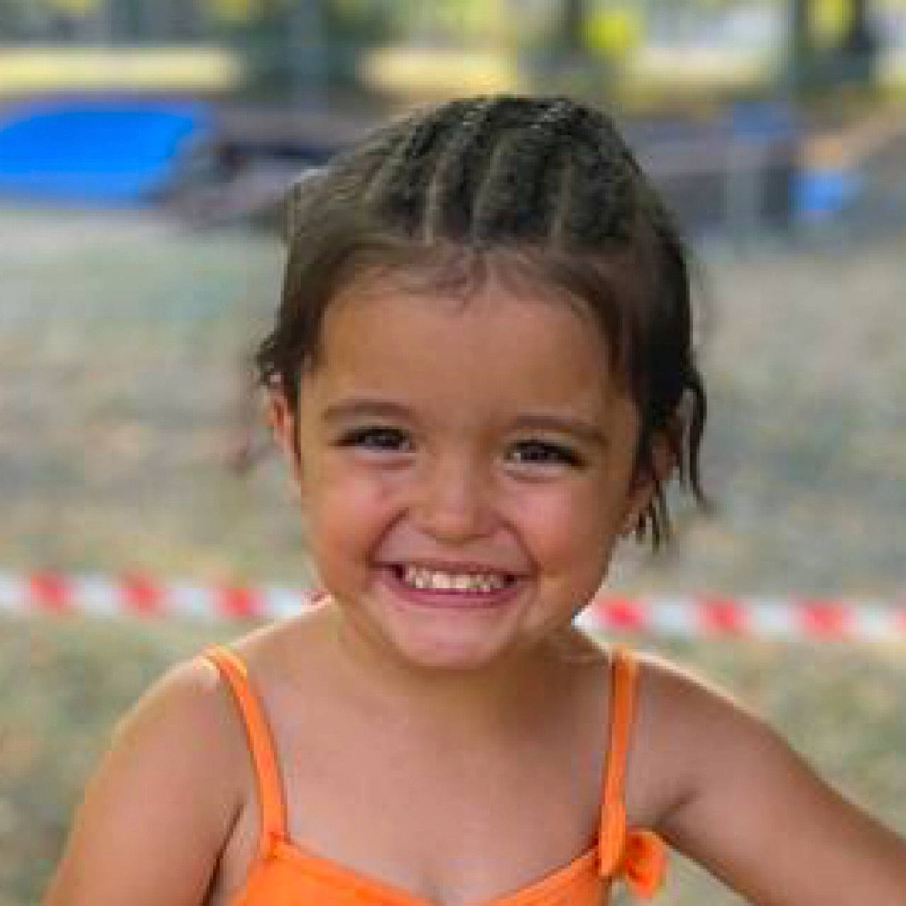 Aïcha a rejoint le concours — aidez-le/la à gagner de superbes lots ! active_tank, chest, child, eyebrow, fun, hairstyle, happy, iris, joy, laugh, leisure, person, portrait_photography, recreation, sleeveless_shirt, smile, toddler, vest