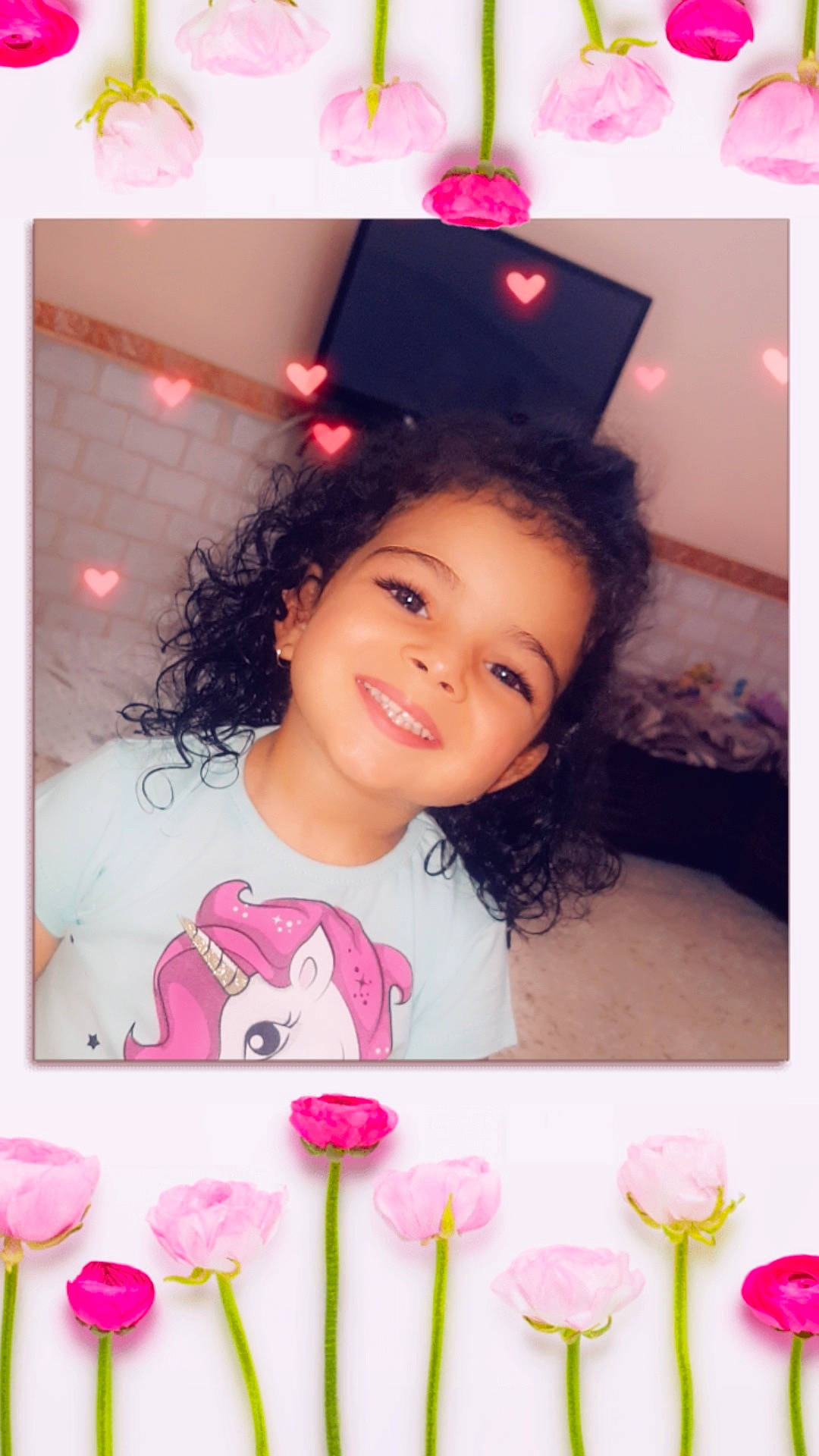 Mellina participe au concours pour gagner de l'argent avec cette photo : birthday, cheek, child, flower, happy, joy, person, petal, photomontage, pink, plant, smile, sweetness, toddler