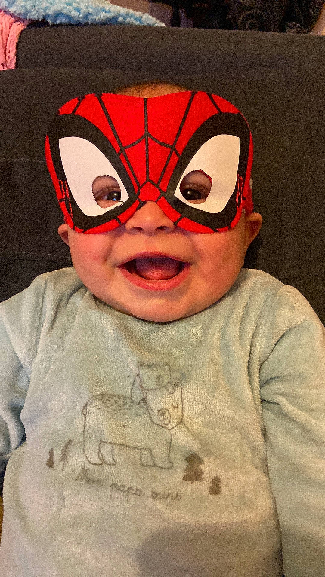 Benattia a rejoint le concours — aidez-le/la à gagner de superbes lots ! baby, baby_toddler_clothing, cheek, chin, clothing, cool, eye, eyewear, face, head, headgear, headwear, human_body, mouth, neck, nose, outerwear, person, sleeve, smile